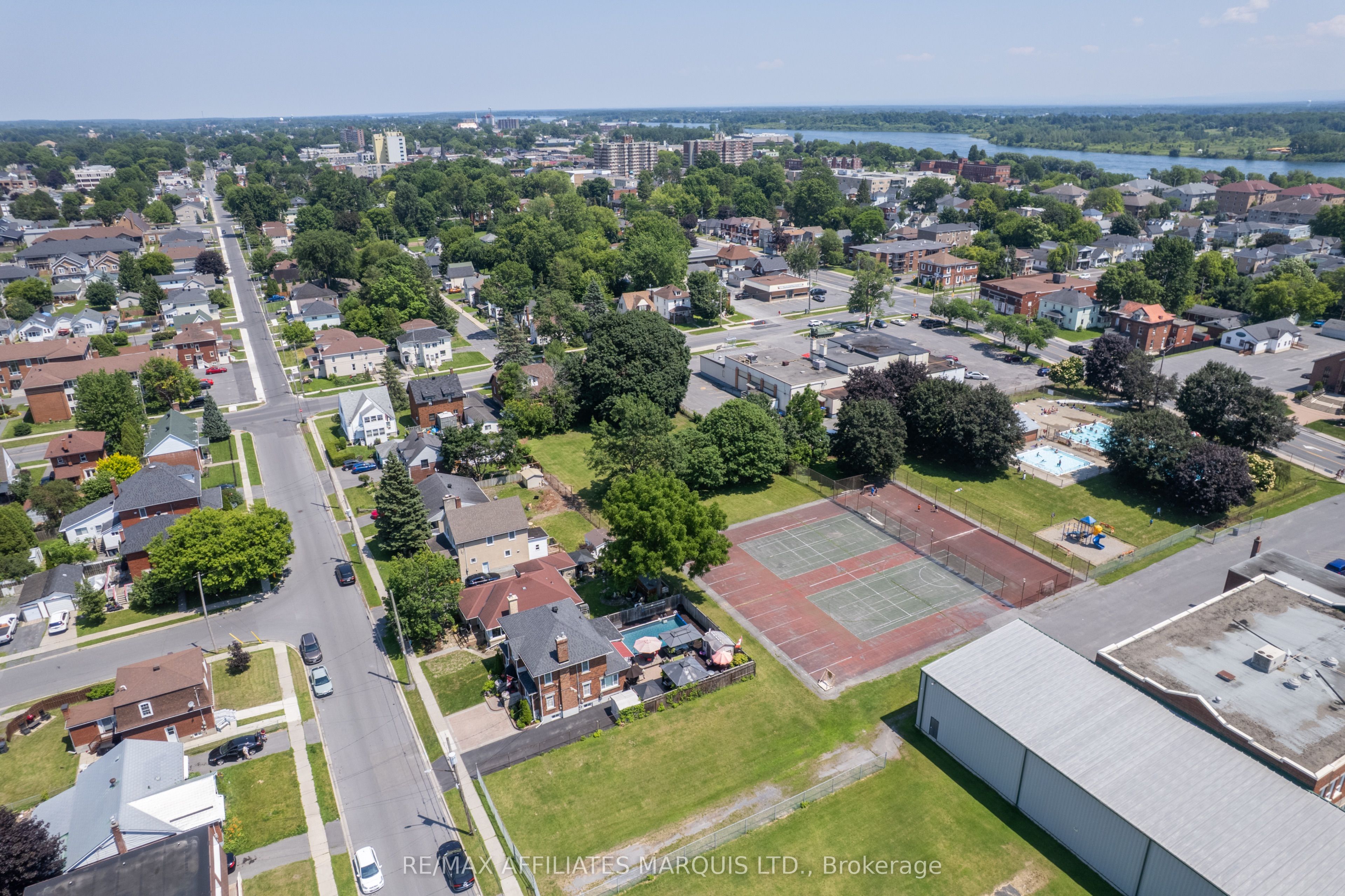 420 Third Street W Property Photo 39