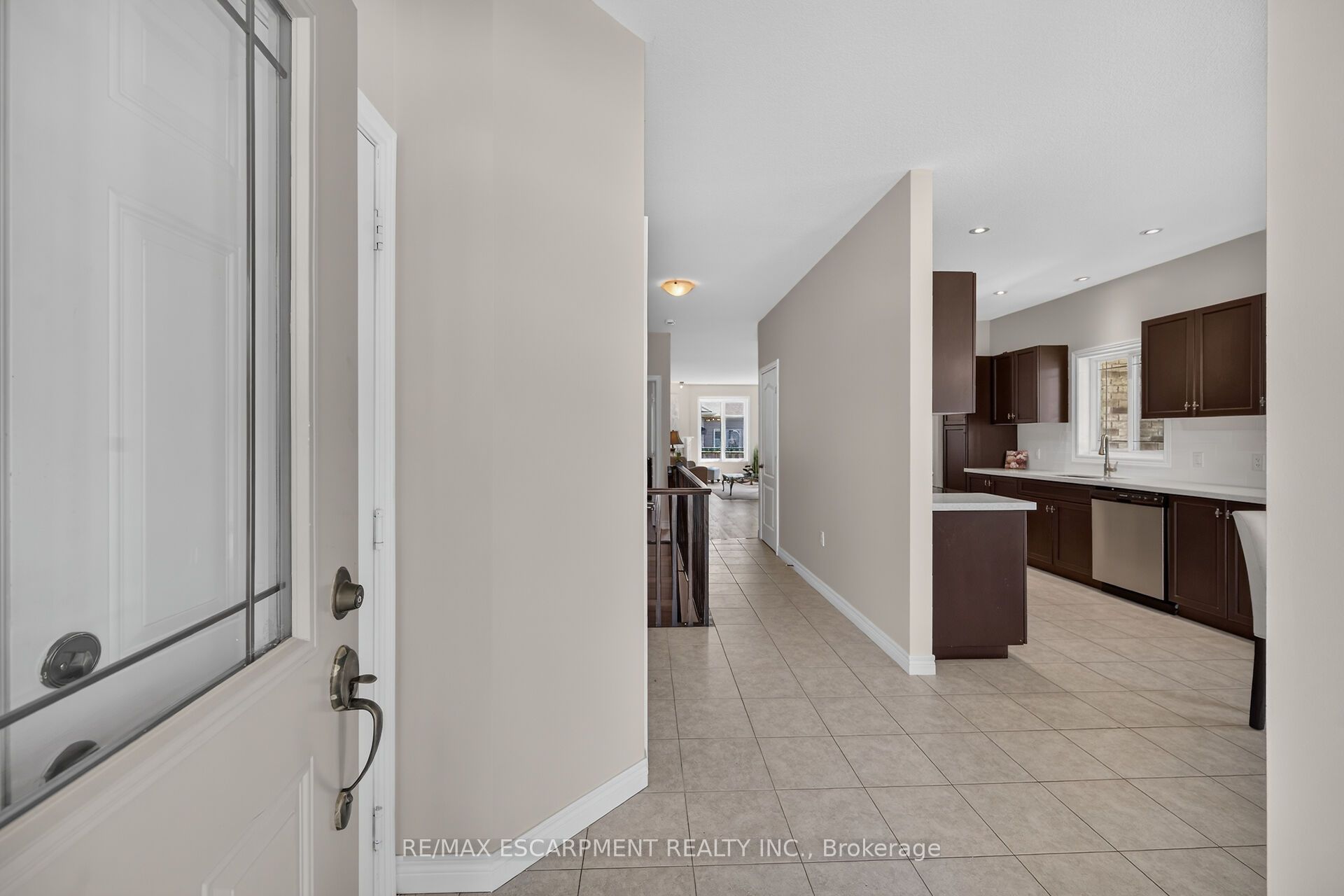 14 Ecker Lane Property Photo 4