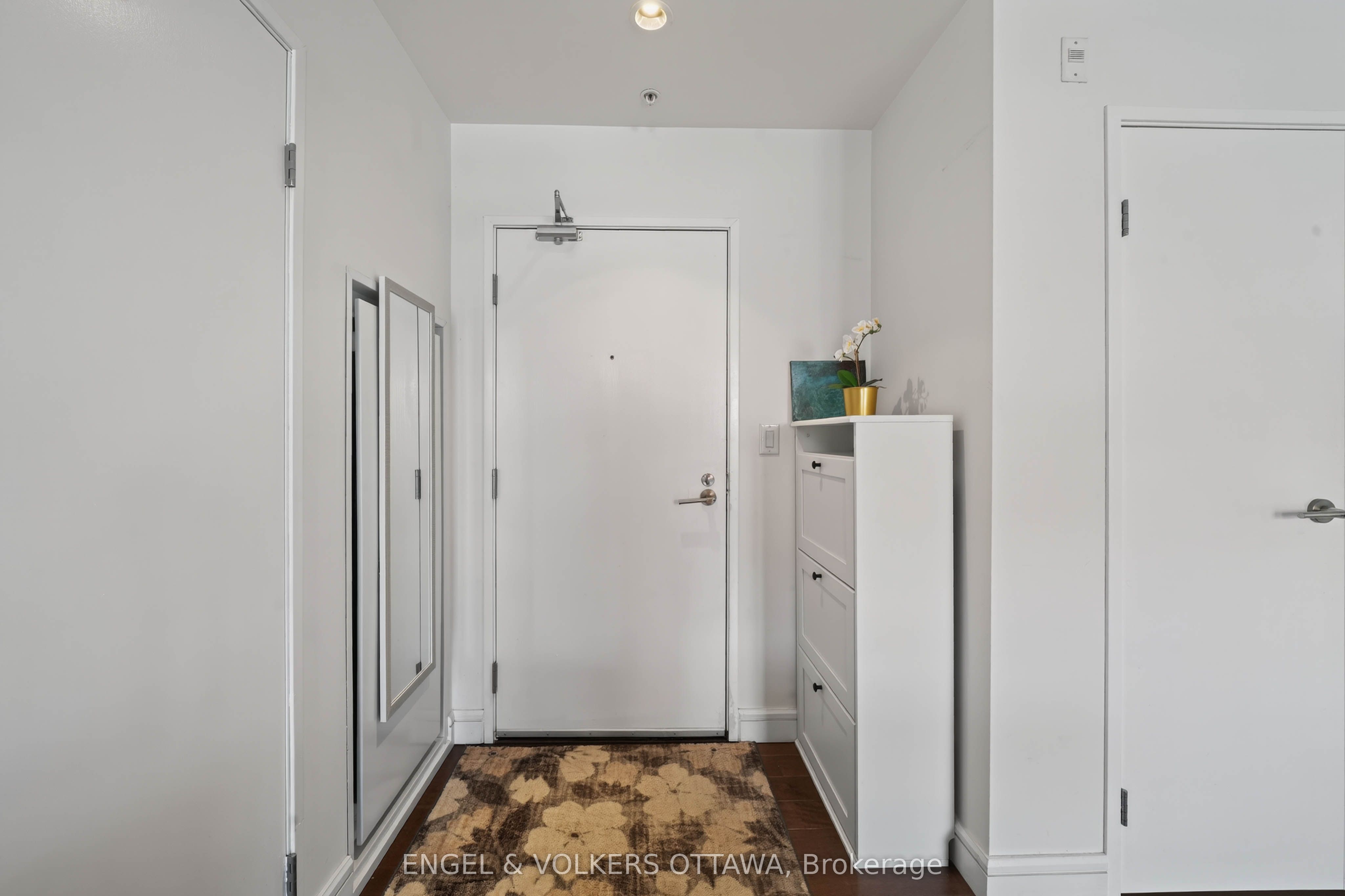 555 Anand Private 206 Property Photo 4