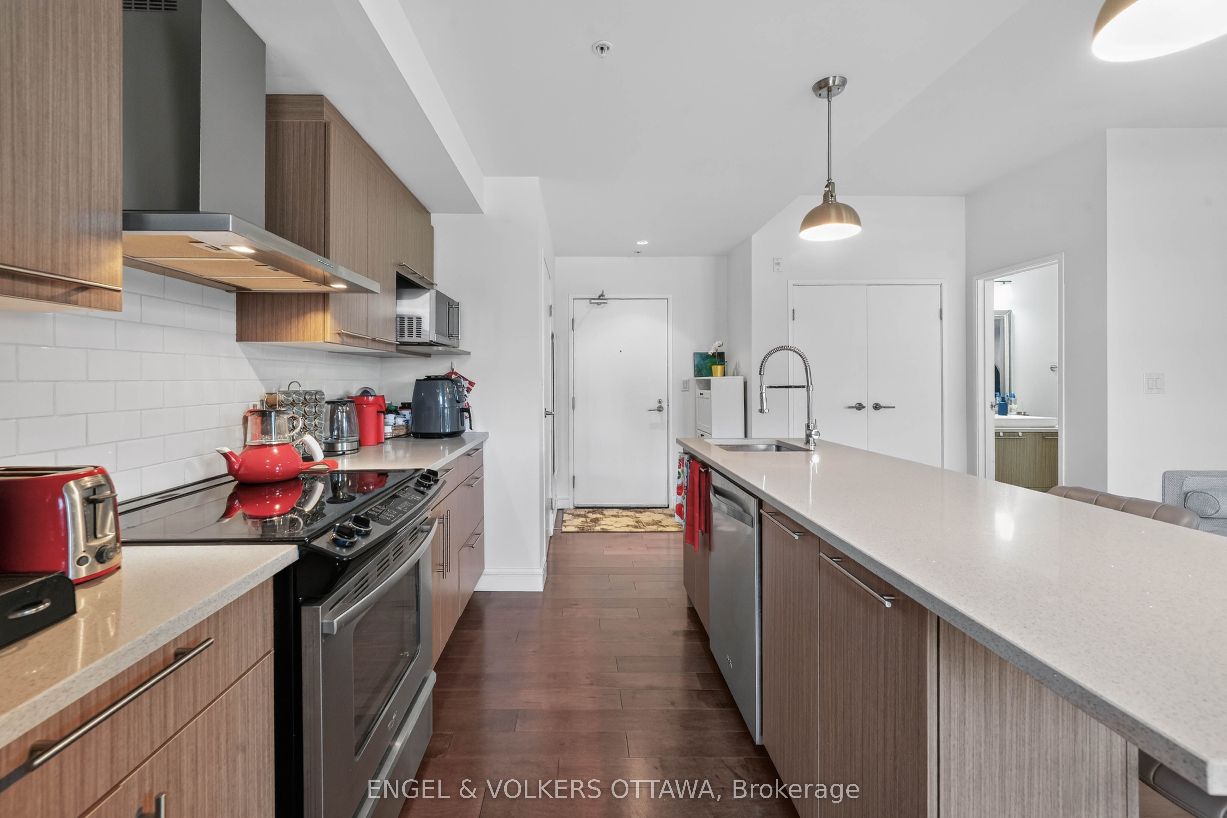 555 Anand Private 206 Property Photo 7