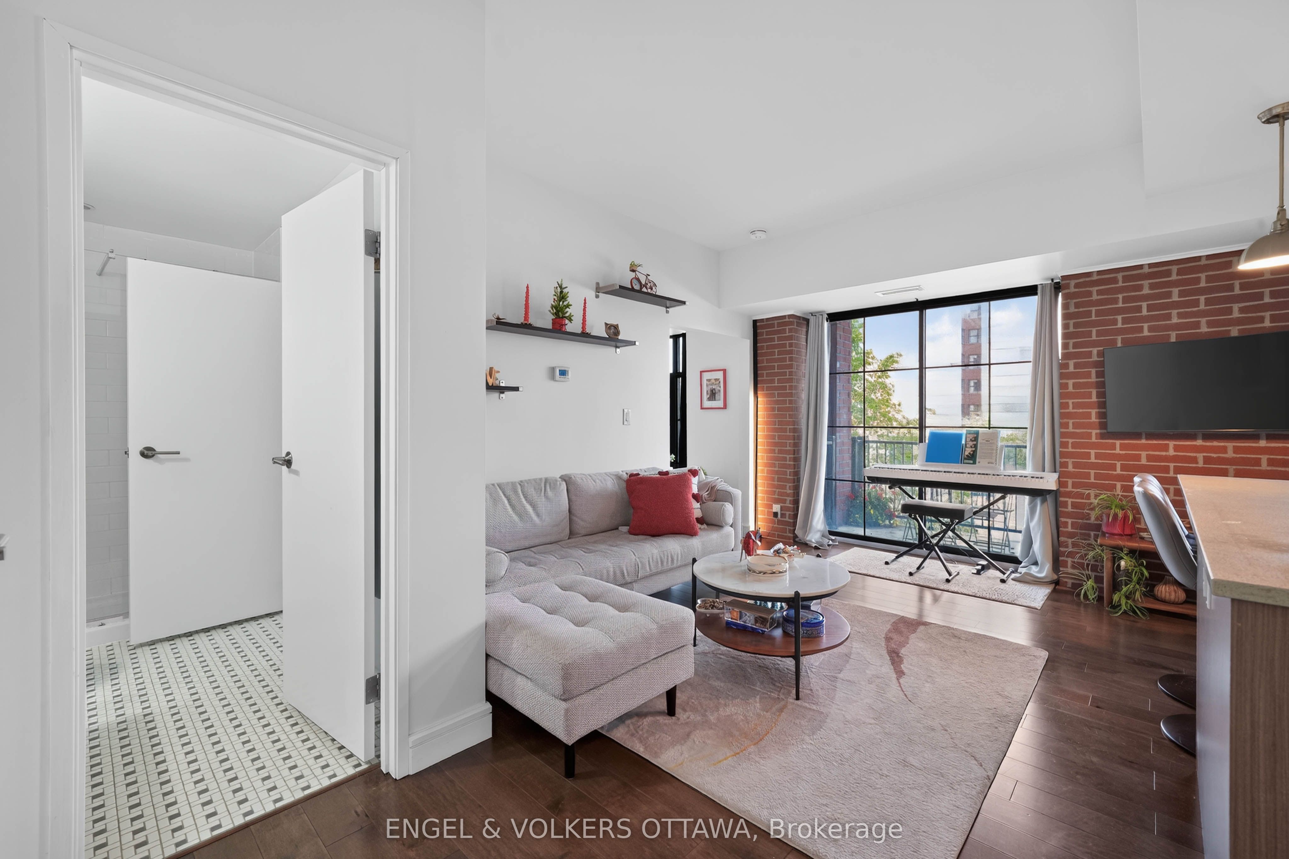 555 Anand Private 206 Property Photo 15
