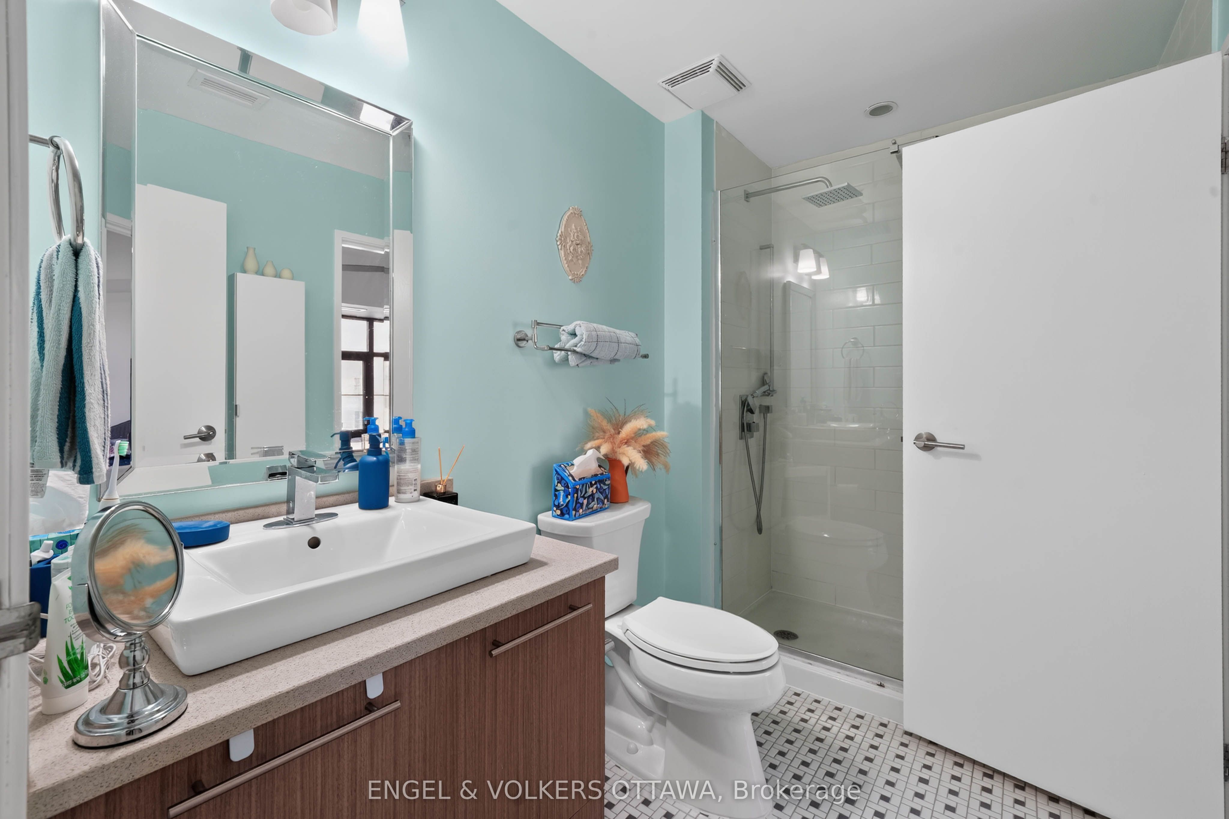 555 Anand Private 206 Property Photo 16