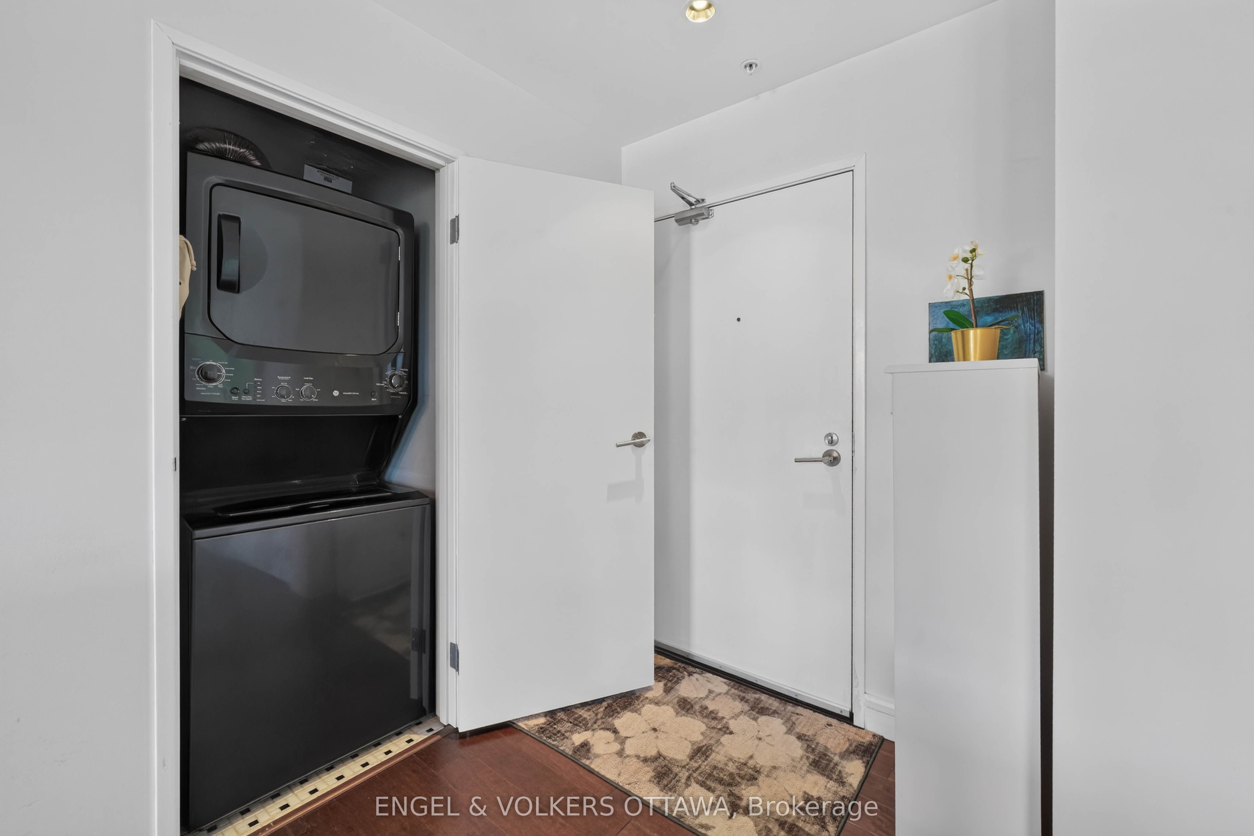 555 Anand Private 206 Property Photo 20