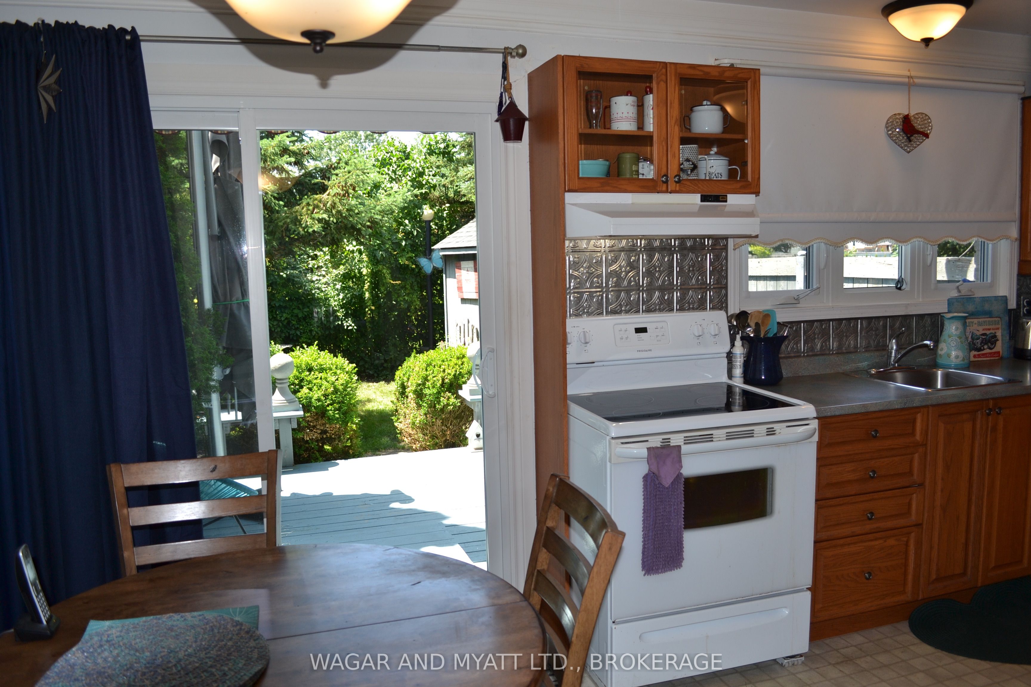 60 Winchester Drive 30 Property Photo 4