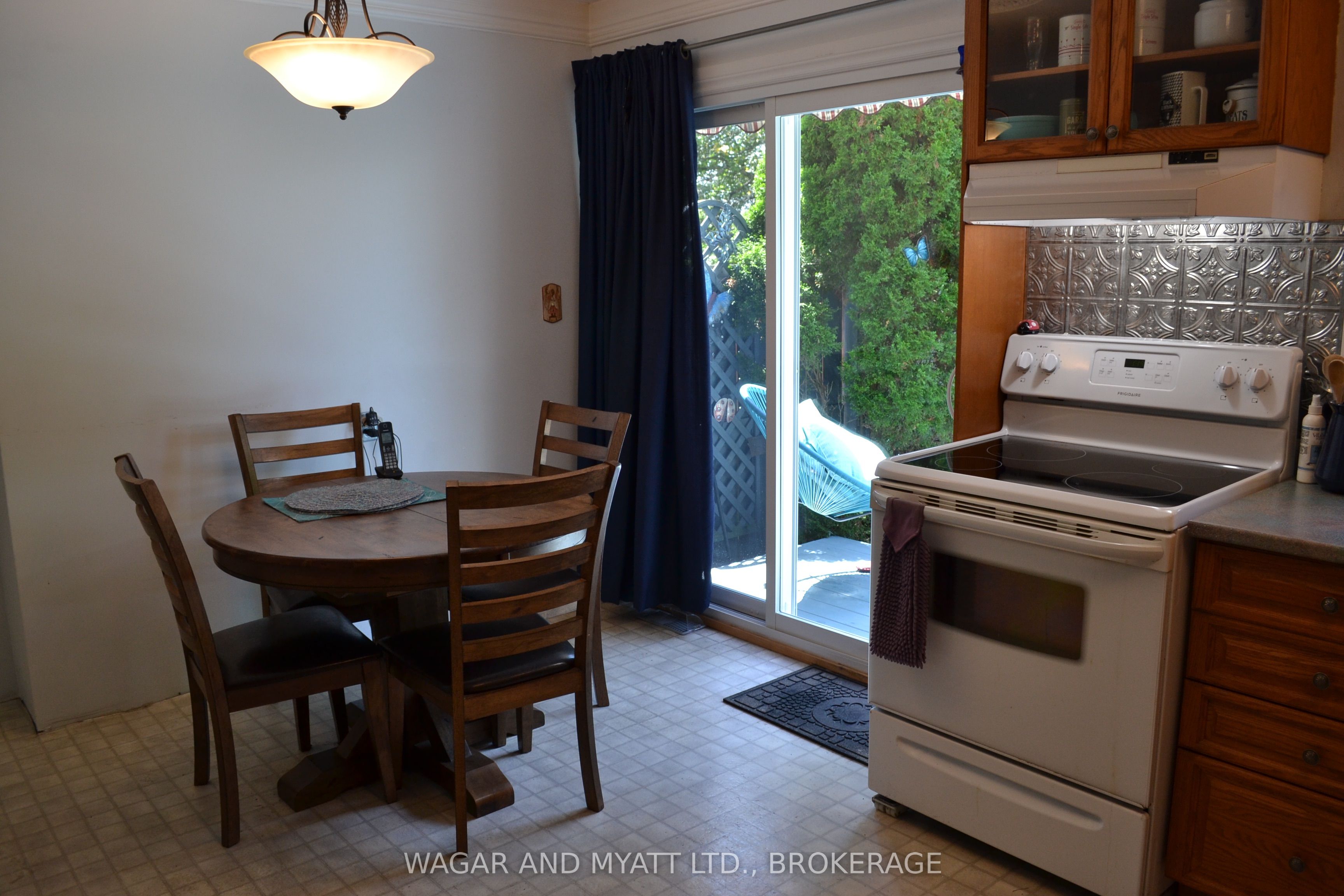 60 Winchester Drive 30 Property Photo 6