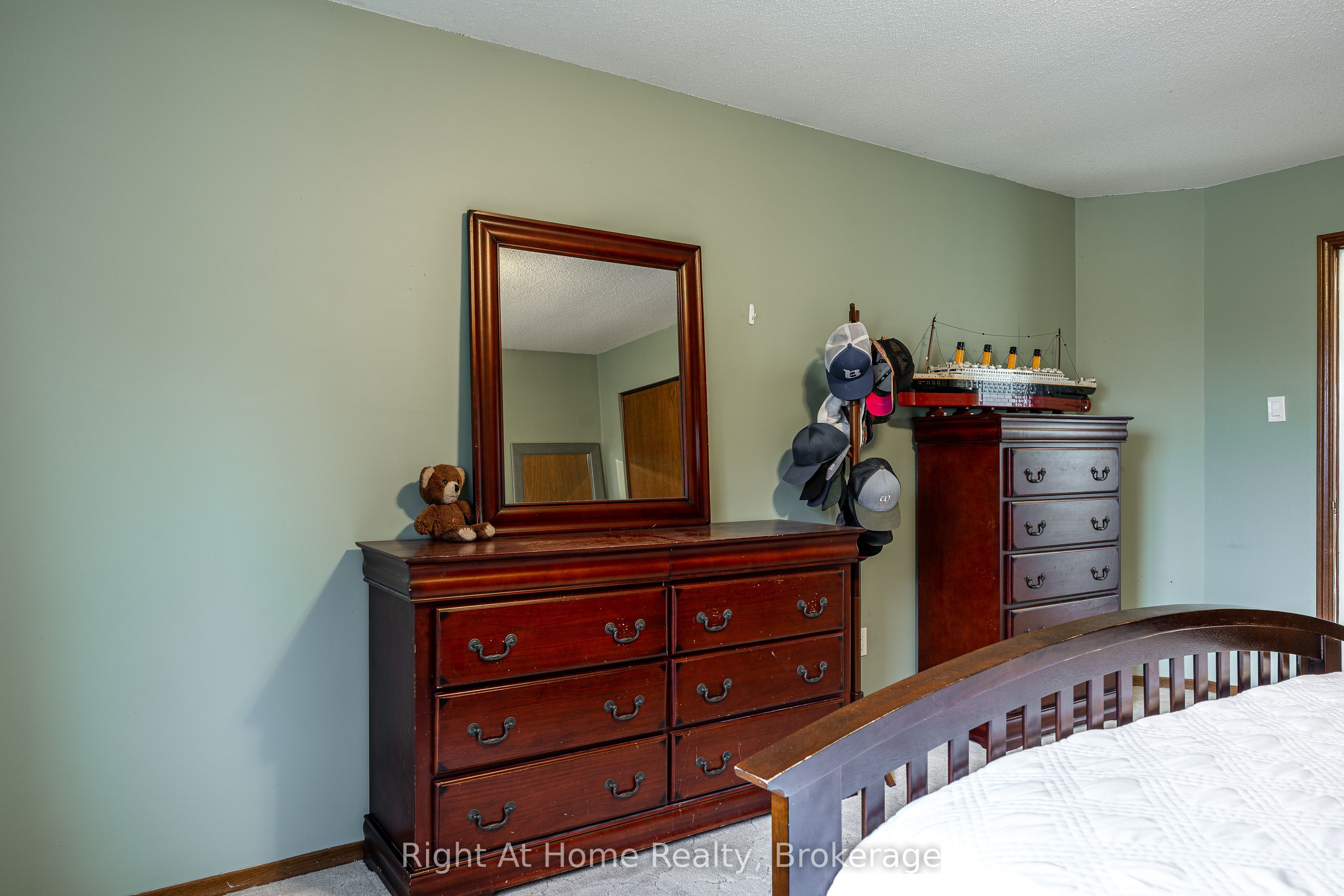 34 White Street Property Photo 27