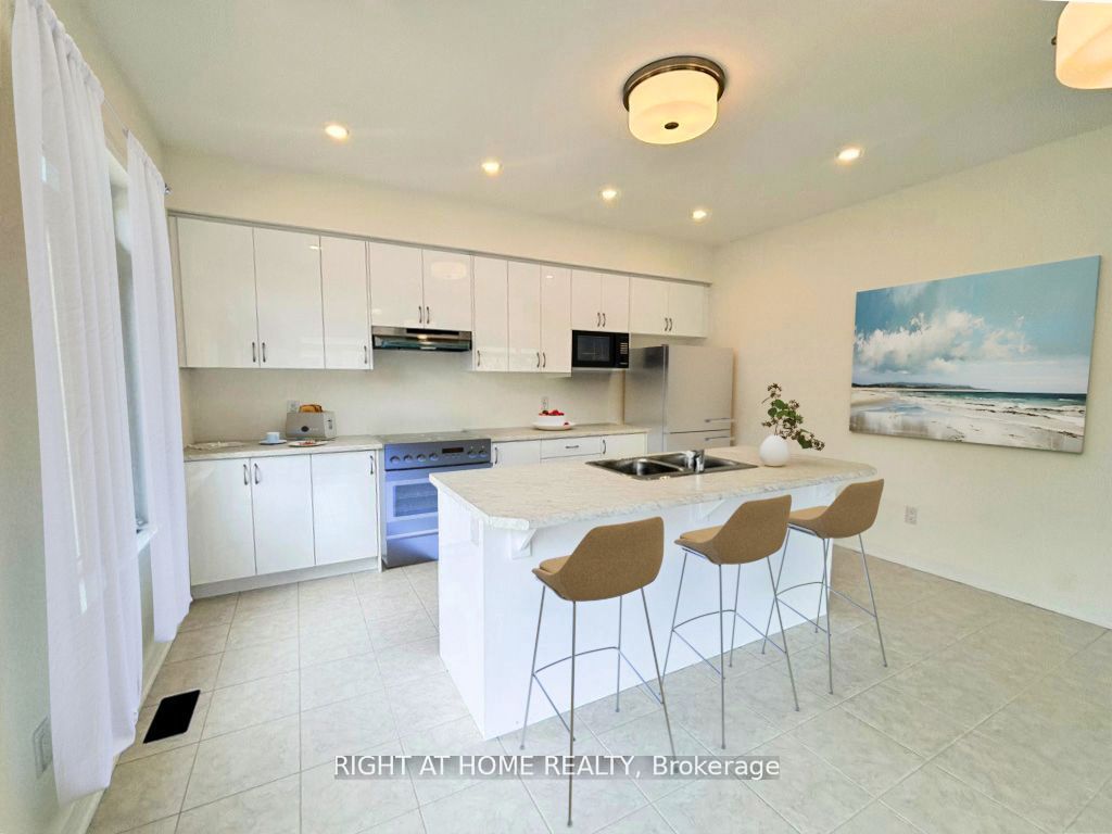 95 Hitchman Street Property Photo 4