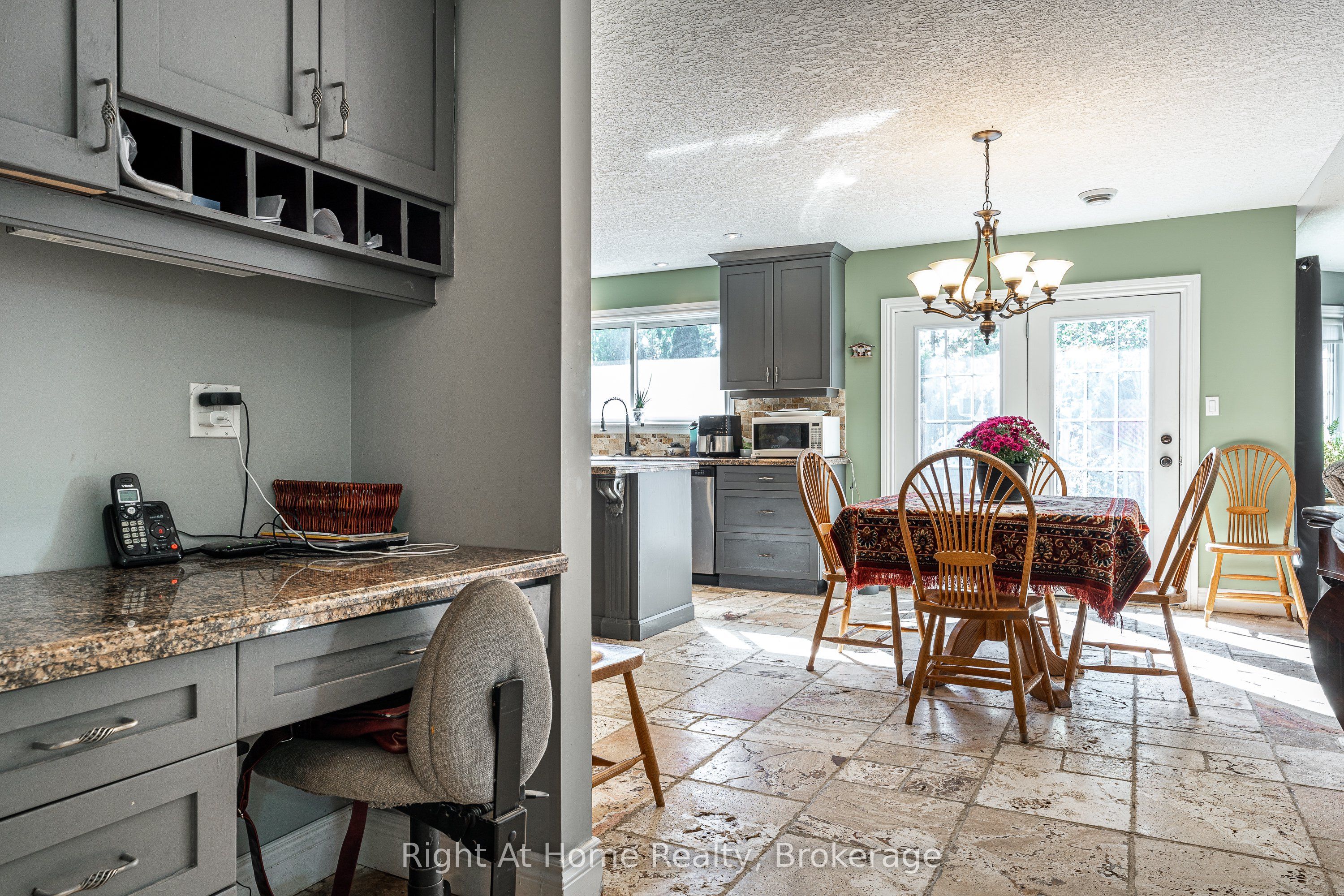 4303 119 Highway Property Photo 6