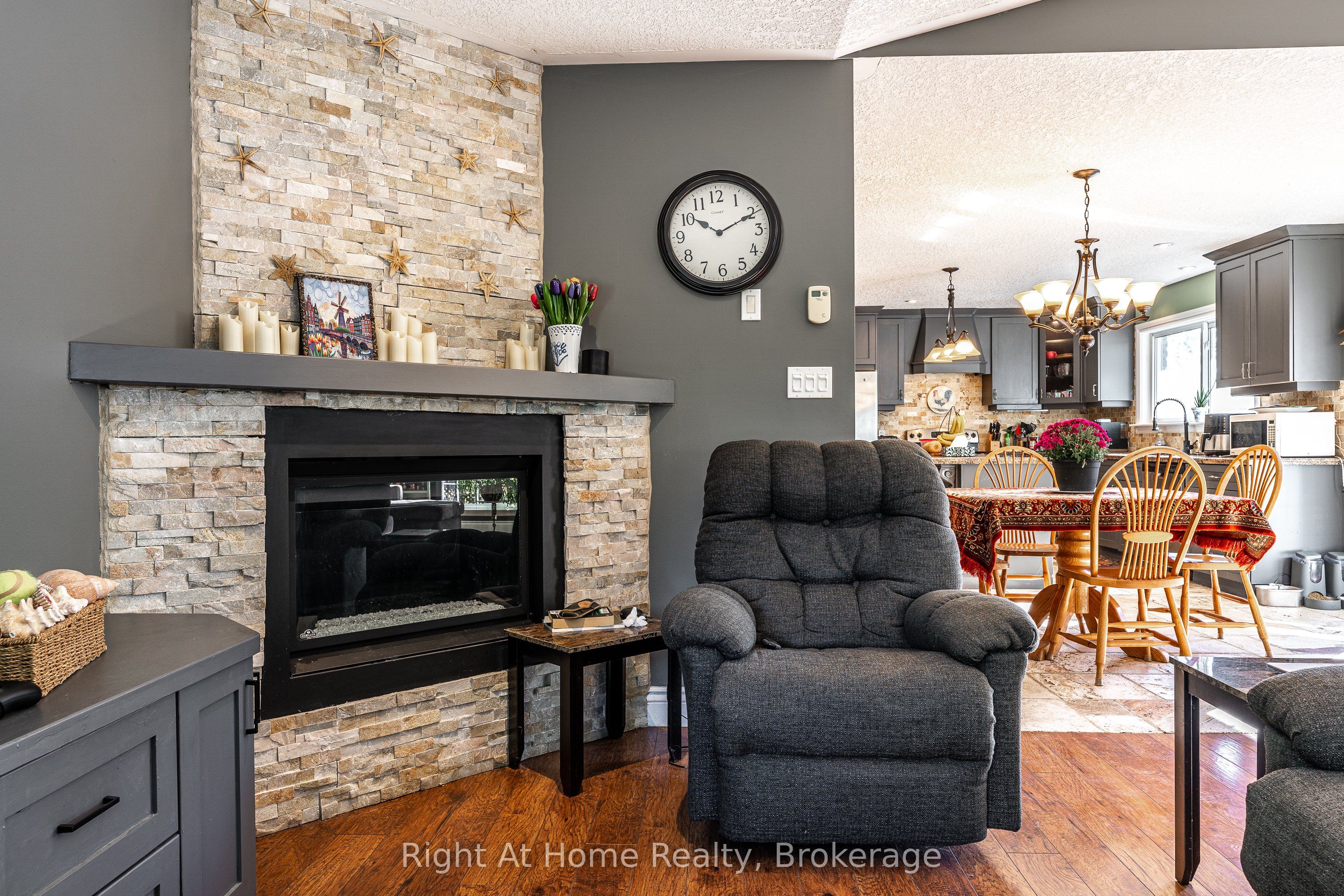 4303 119 Highway Property Photo 10