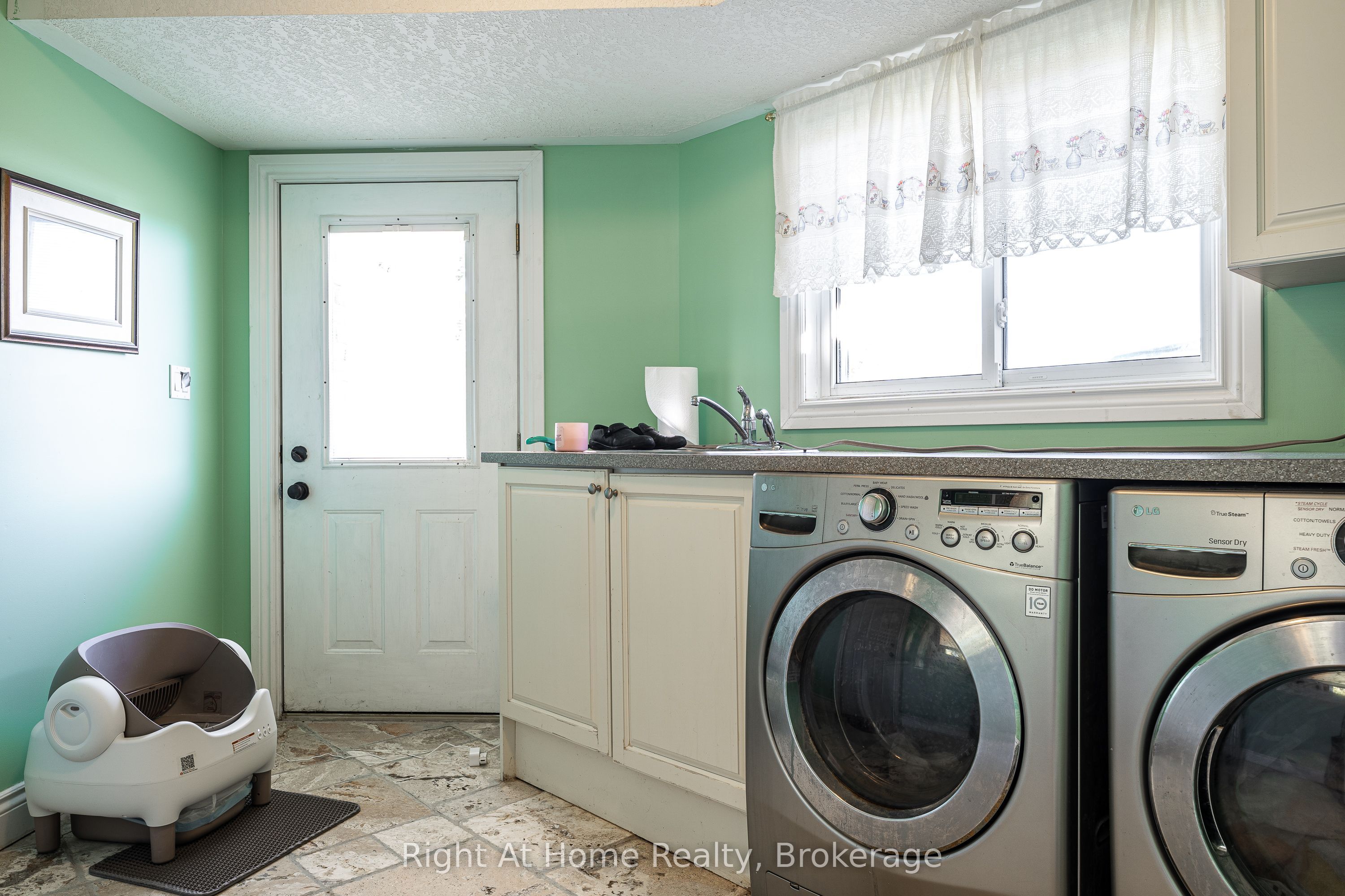 4303 119 Highway Property Photo 24