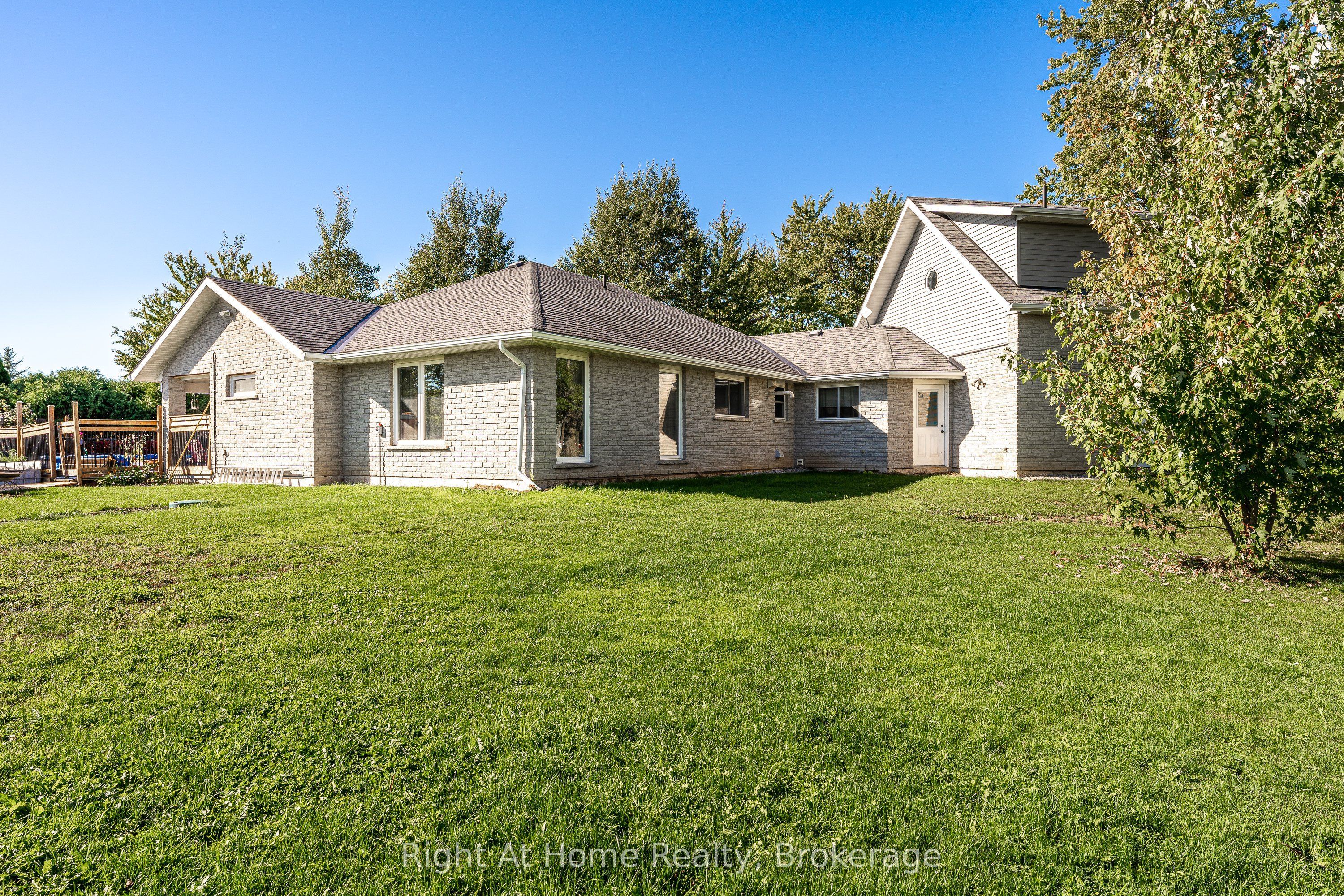 4303 119 Highway Property Photo 38