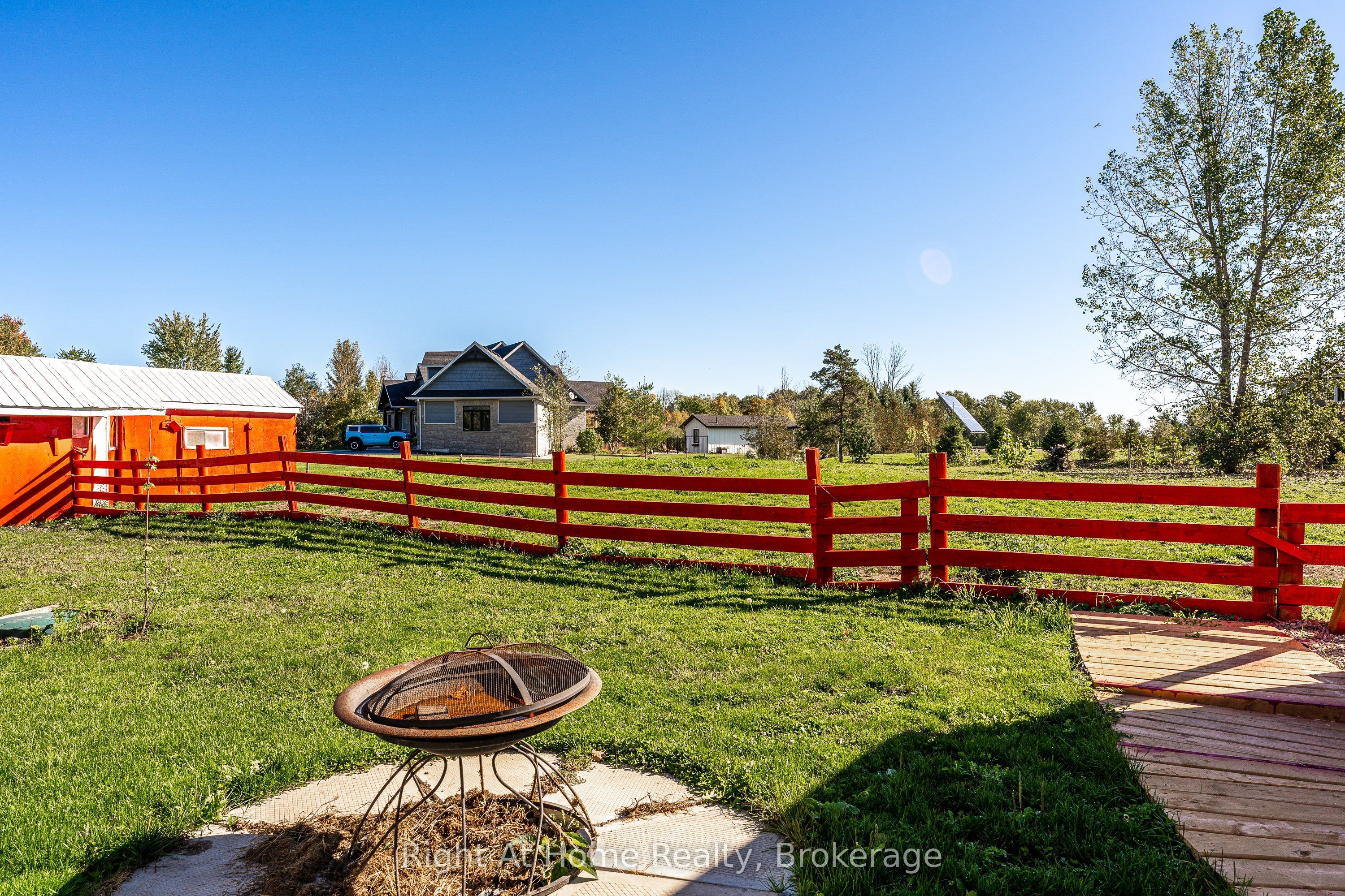 4303 119 Highway Property Photo 39
