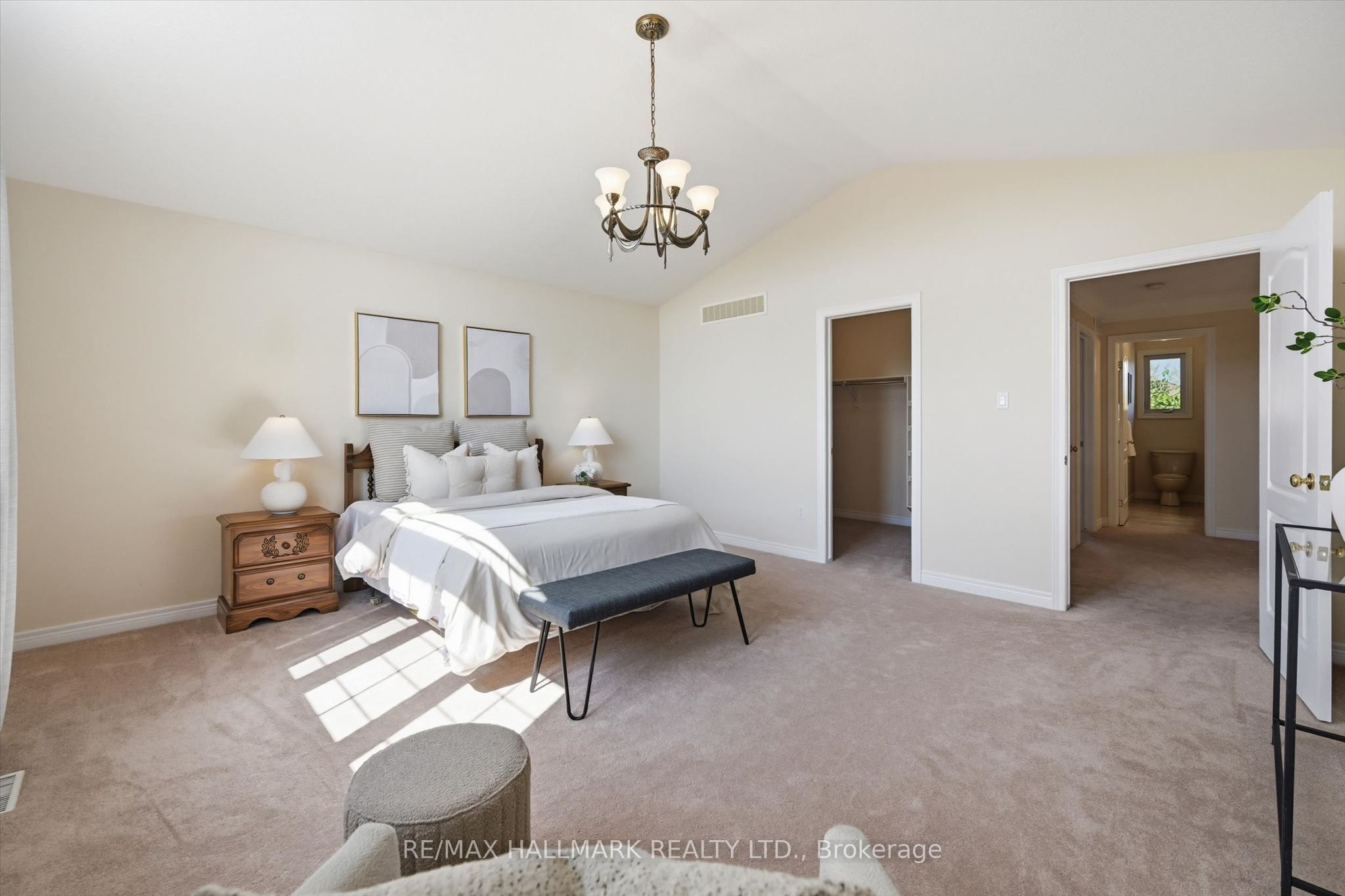 82 Second Road W Property Photo 31