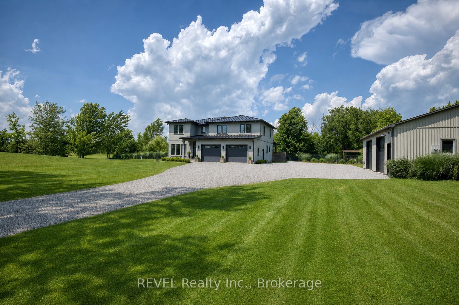 1009 Canboro Road Property Photo 1