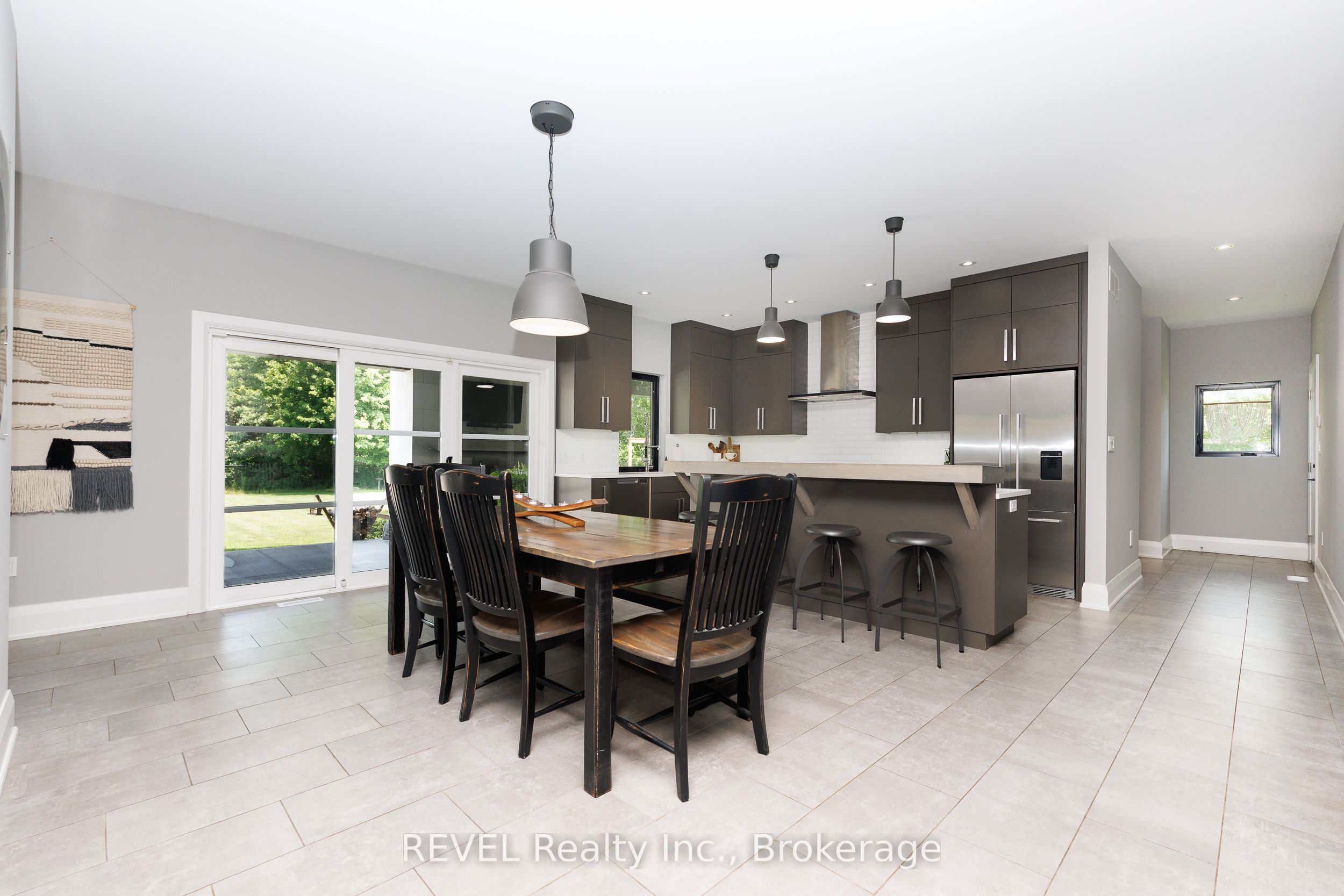 1009 Canboro Road Property Photo 9