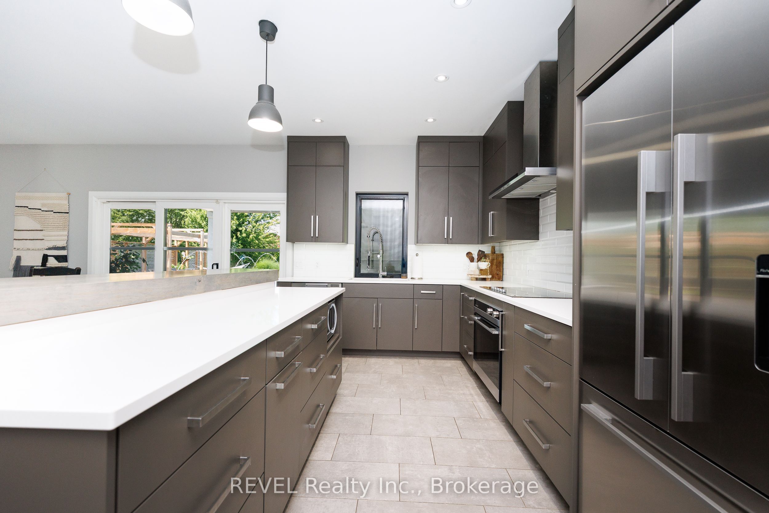 1009 Canboro Road Property Photo 11