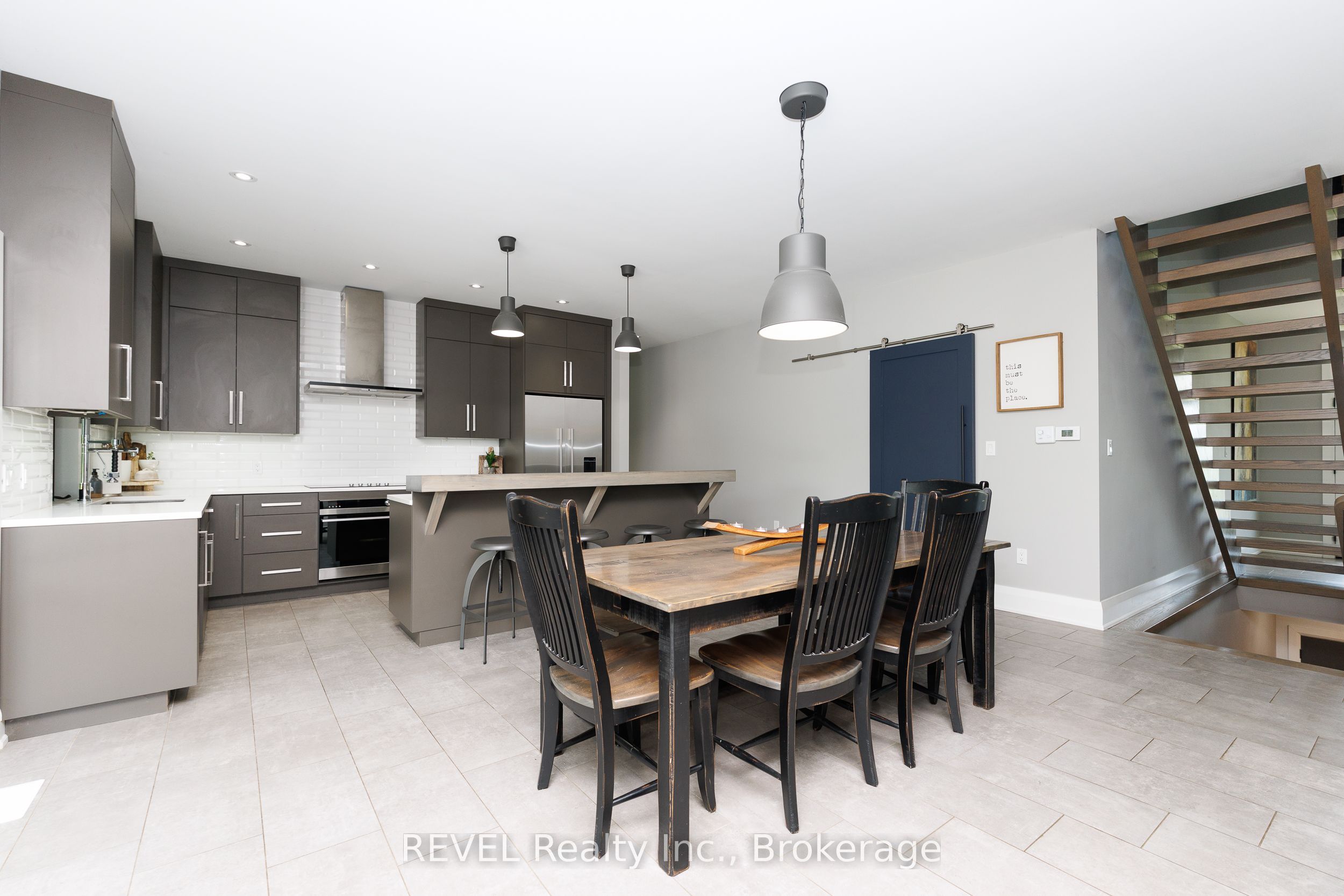 1009 Canboro Road Property Photo 12