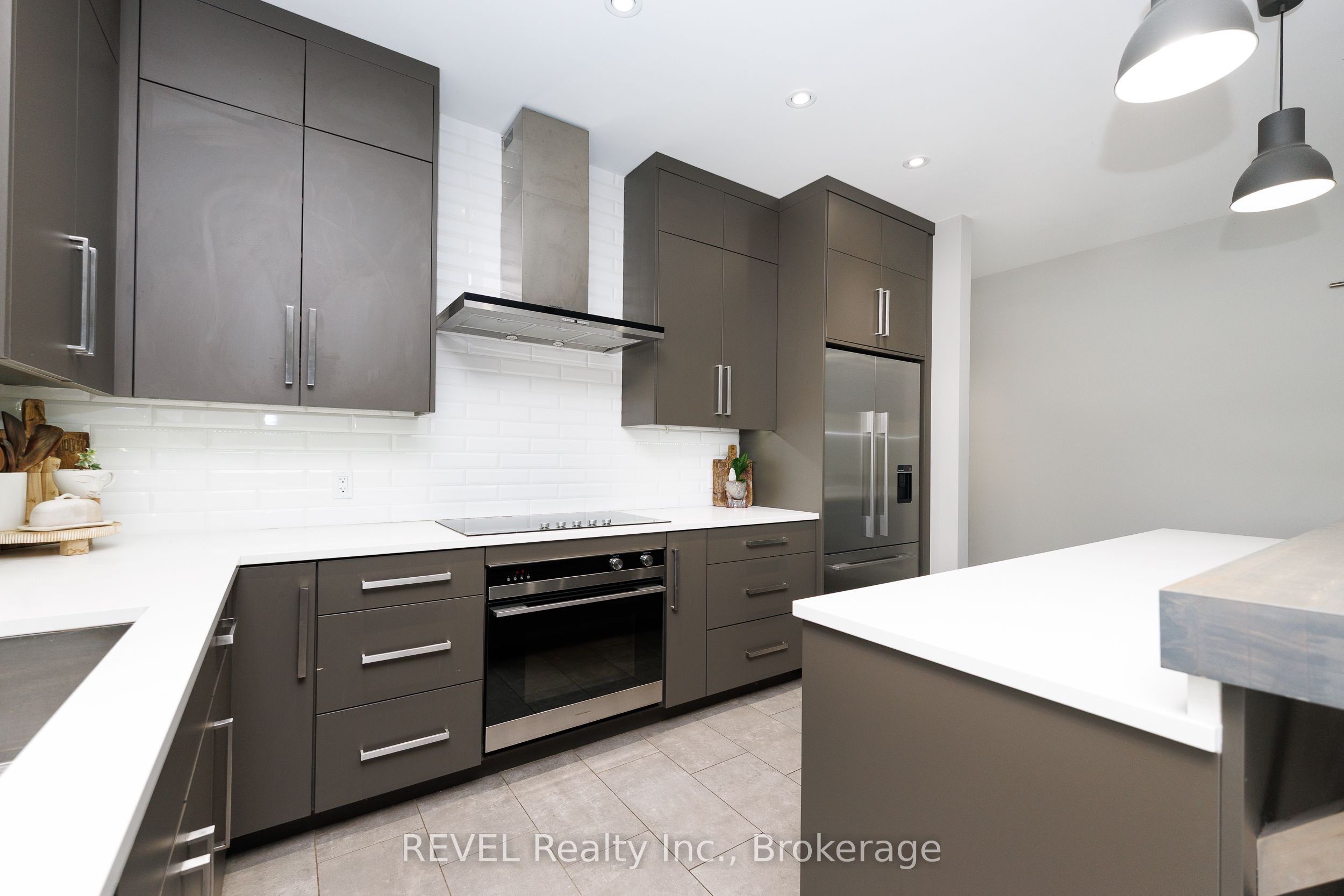 1009 Canboro Road Property Photo 13
