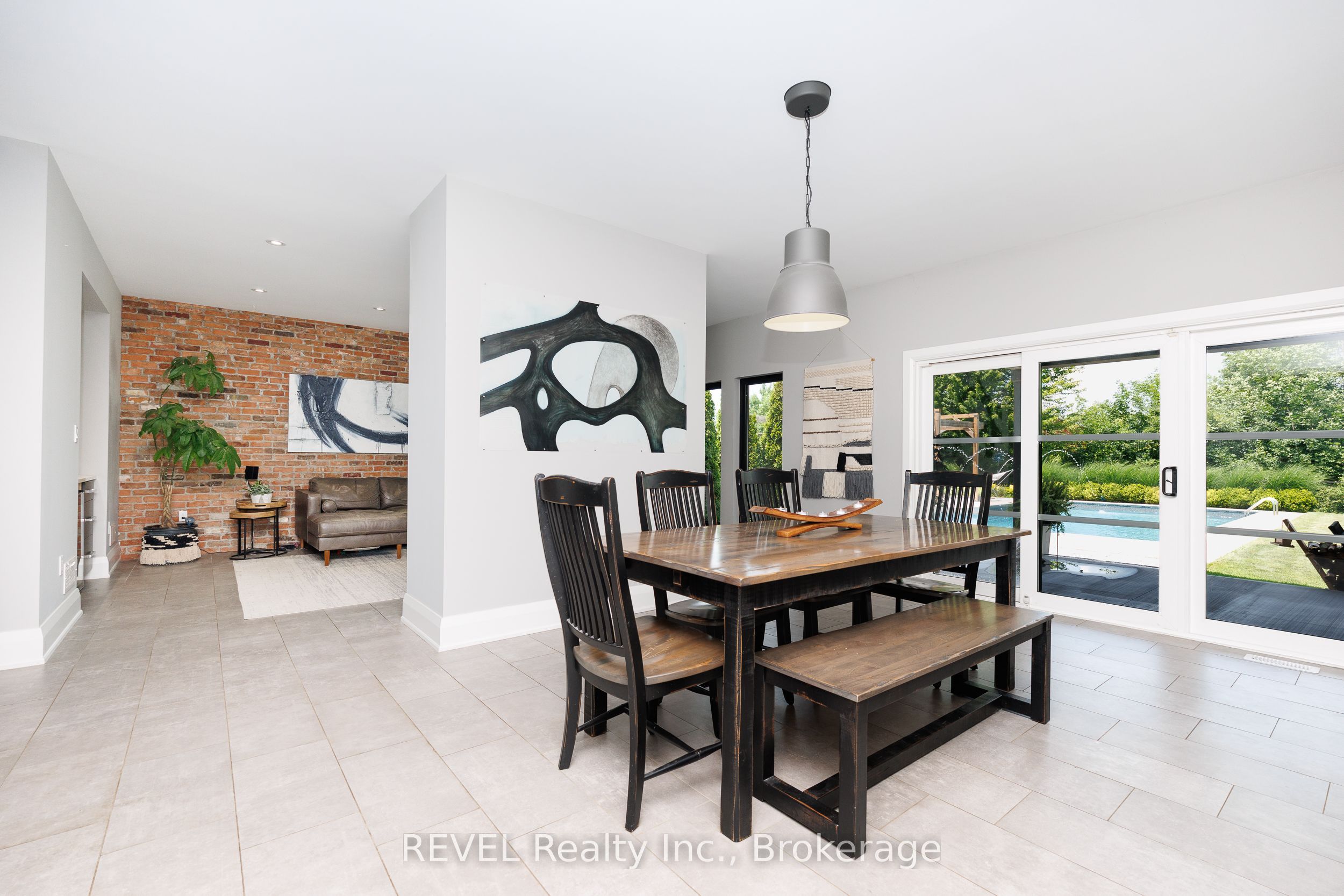 1009 Canboro Road Property Photo 15
