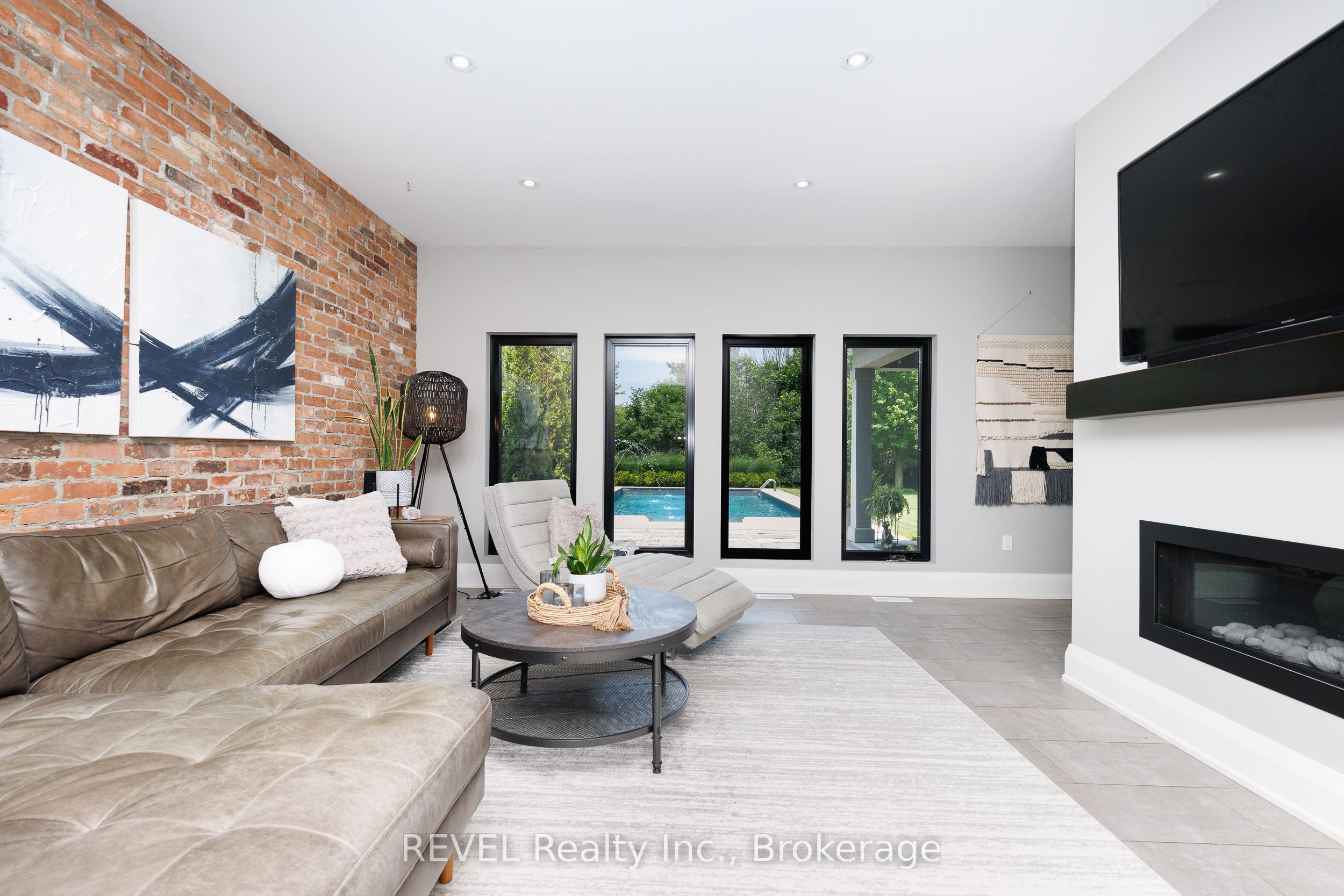 1009 Canboro Road Property Photo 17