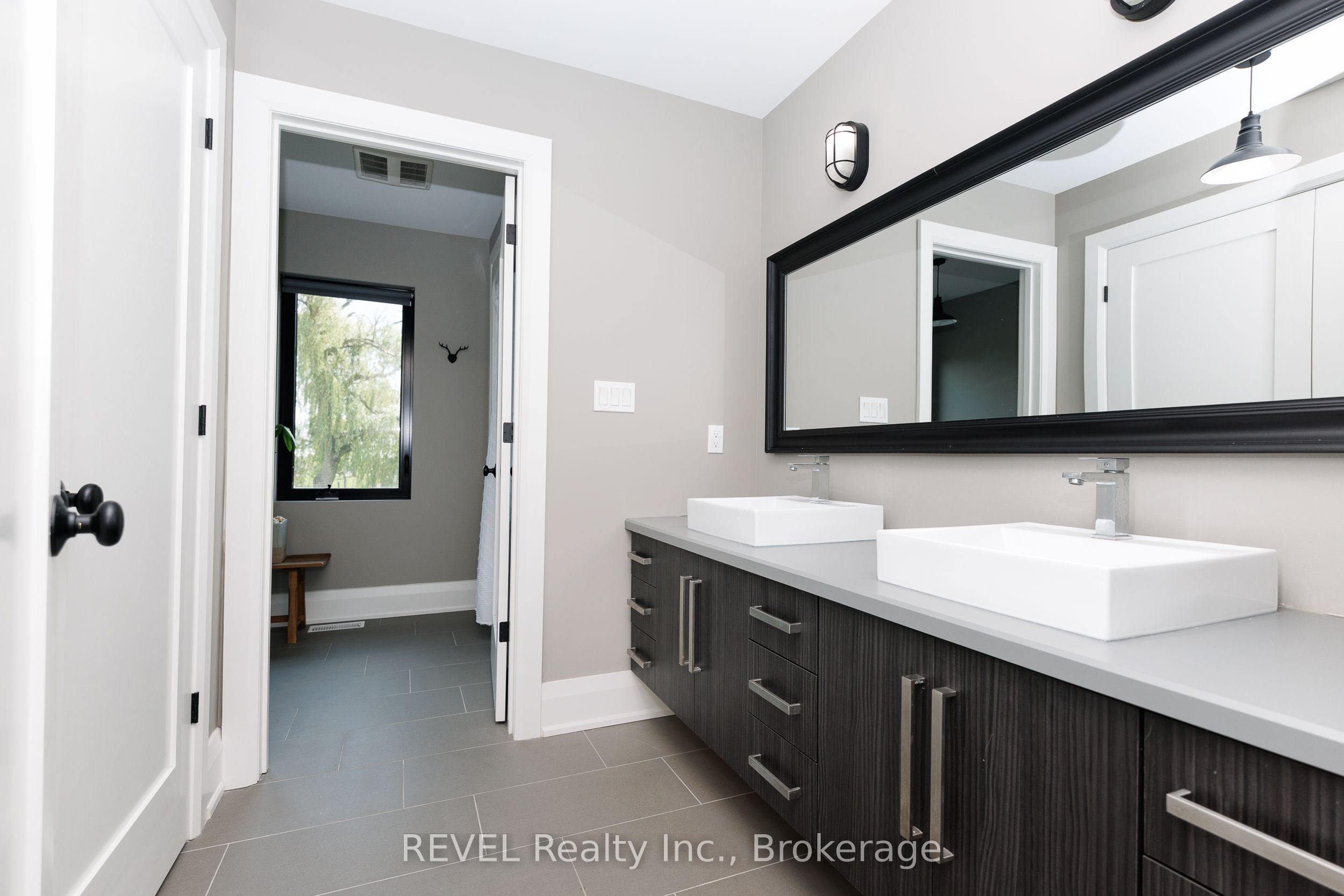 1009 Canboro Road Property Photo 34