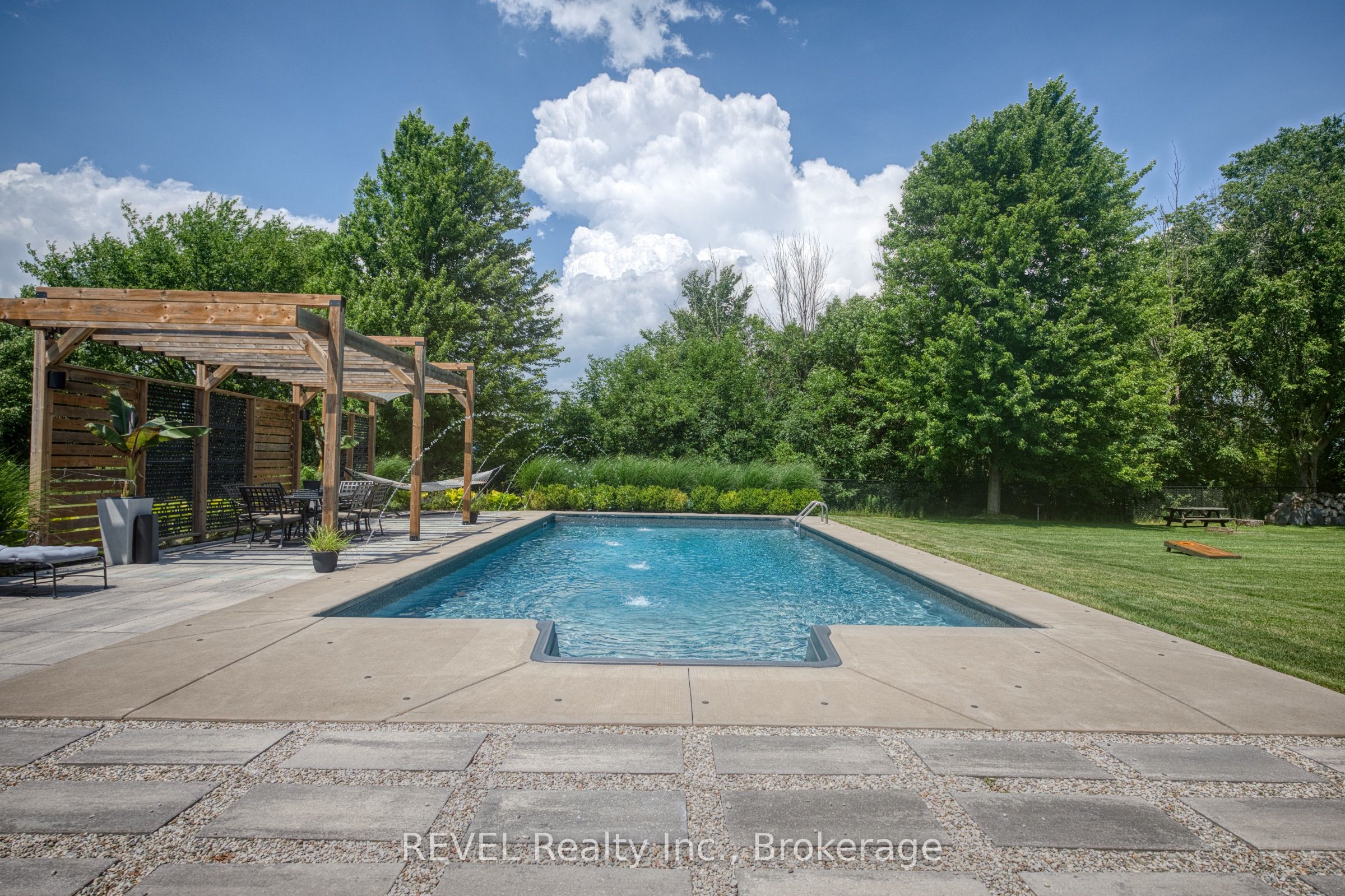 1009 Canboro Road Property Photo 37