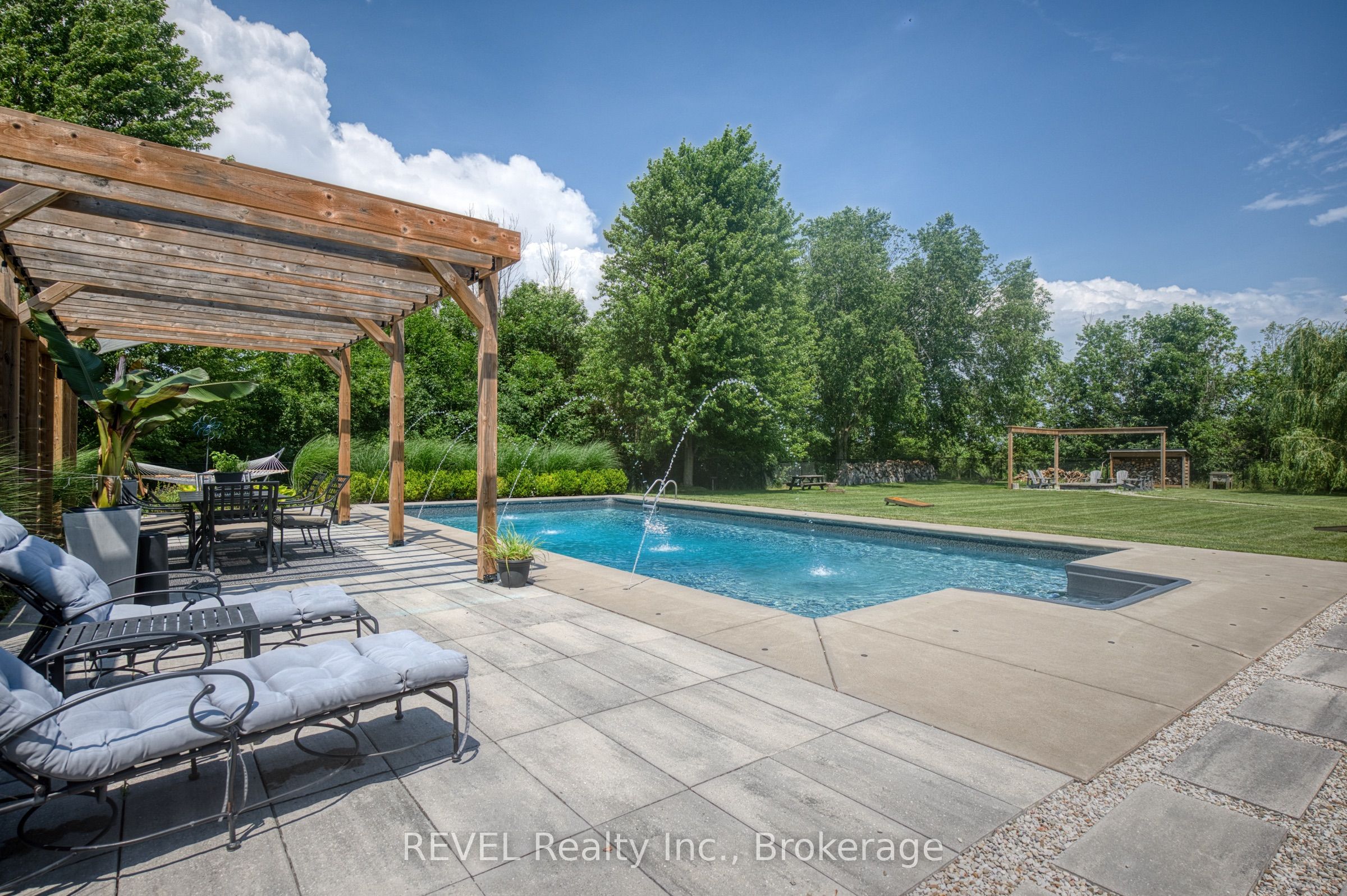 1009 Canboro Road Property Photo 38