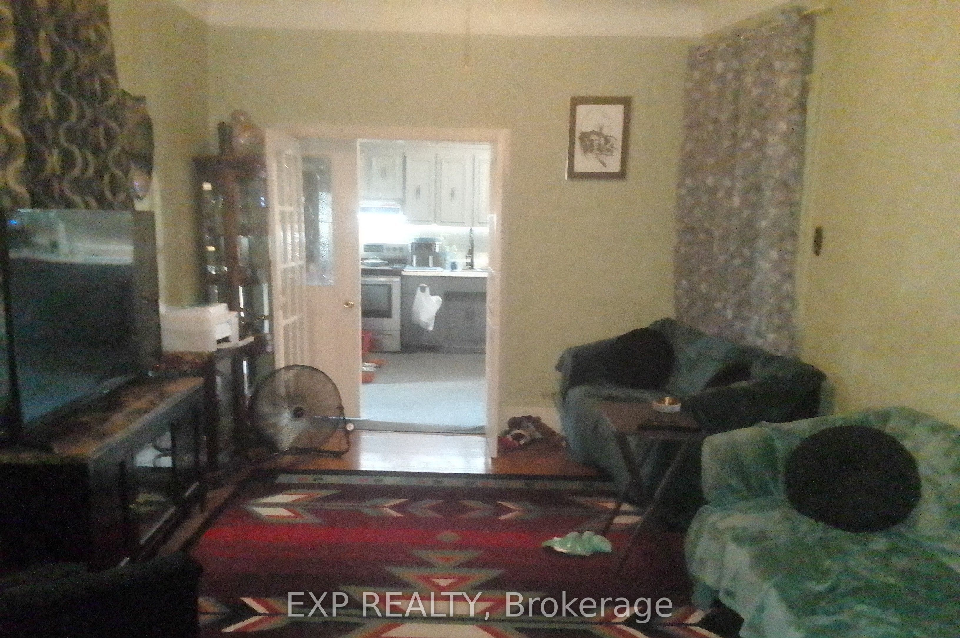 521 Barton Street E Property Photo 13