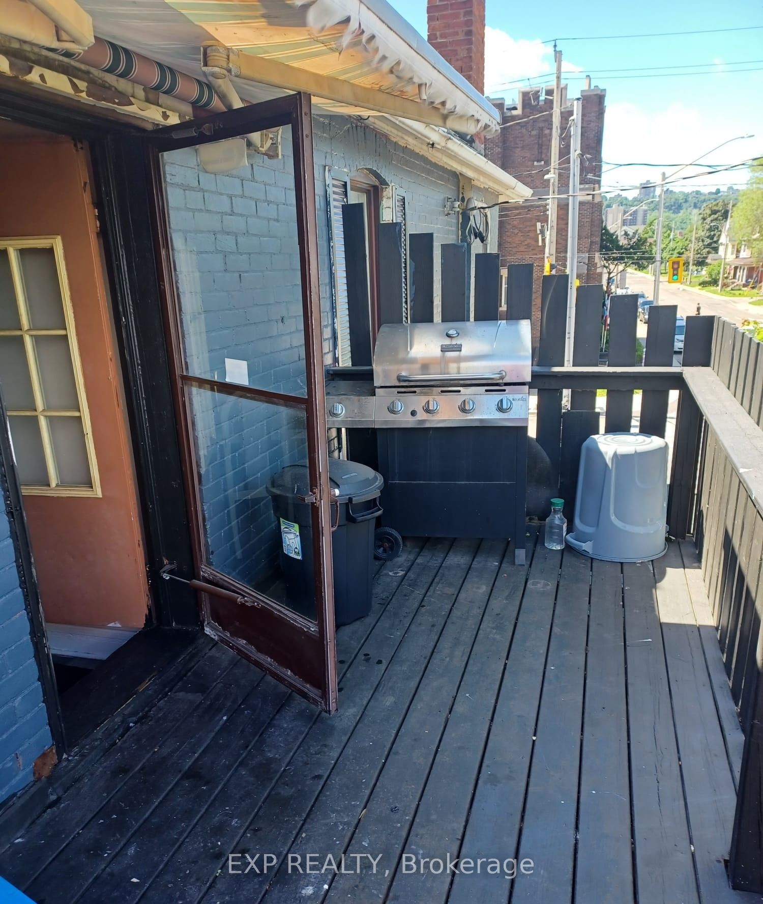 521 Barton Street E Property Photo 16