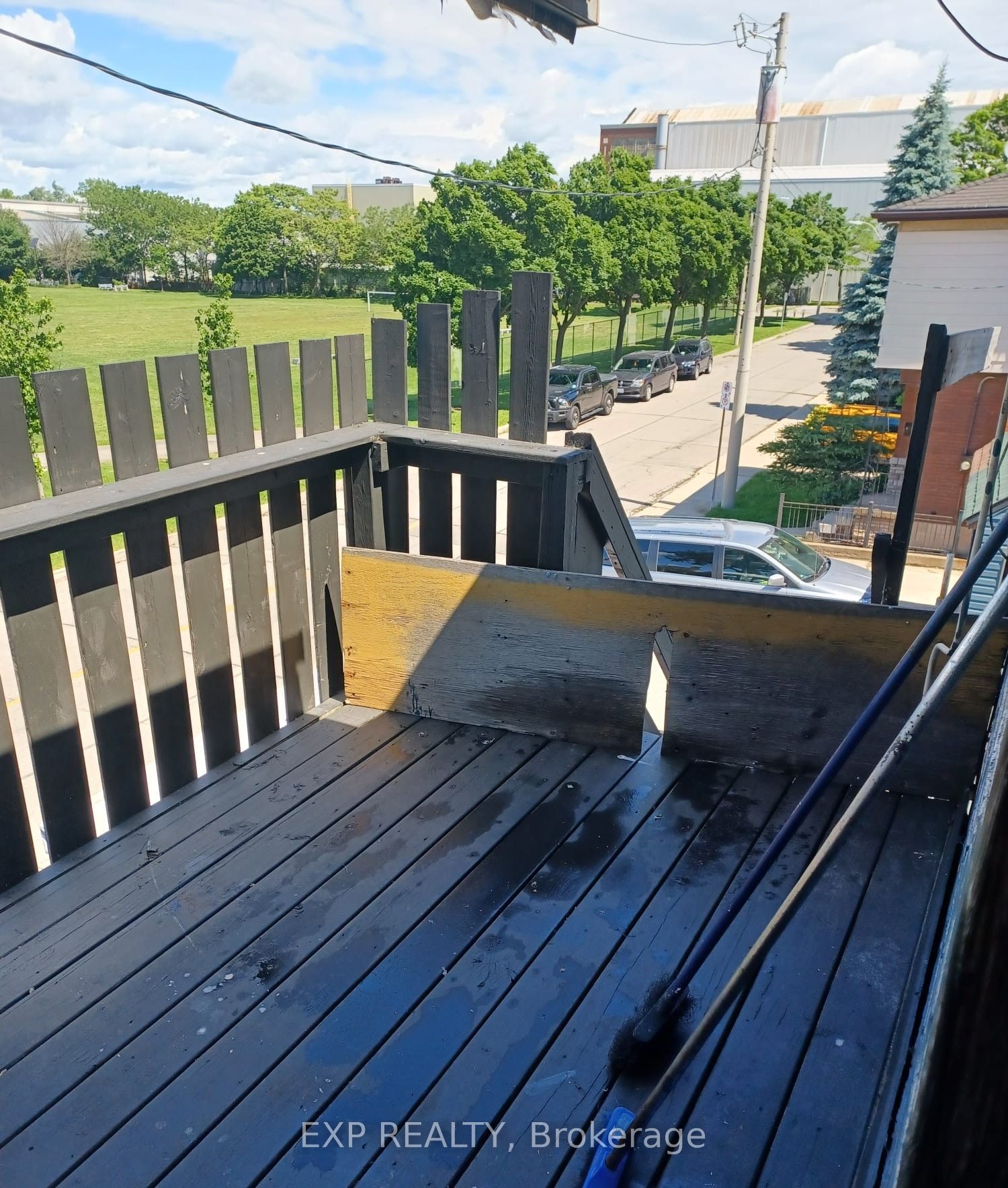521 Barton Street E Property Photo 17
