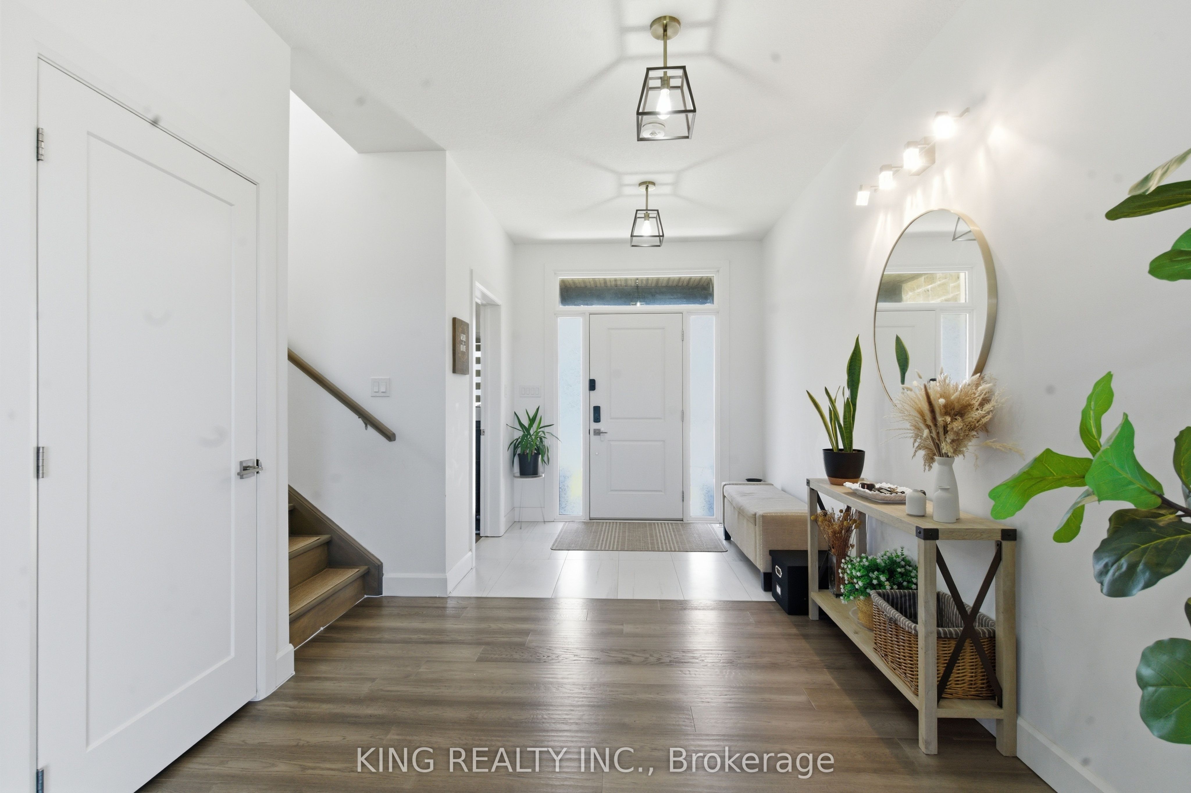 200 Boardwalk Way Property Photo 3
