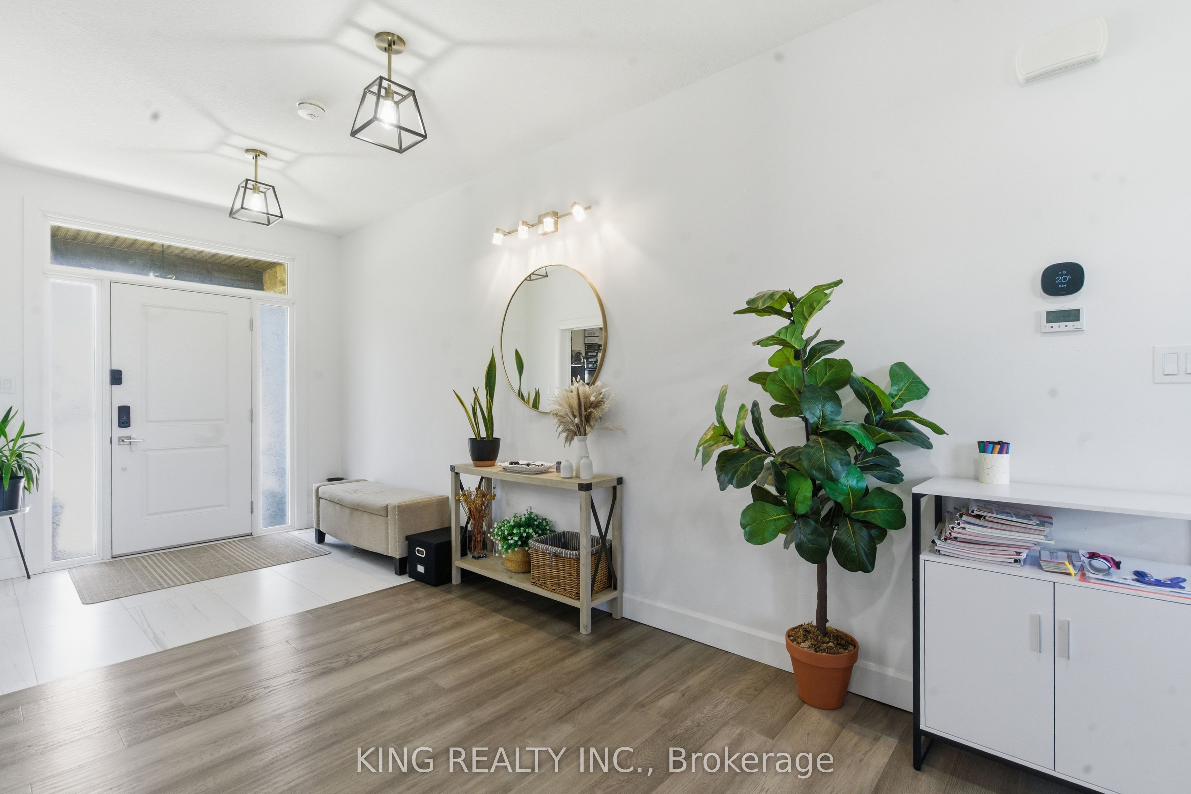 200 Boardwalk Way Property Photo 4