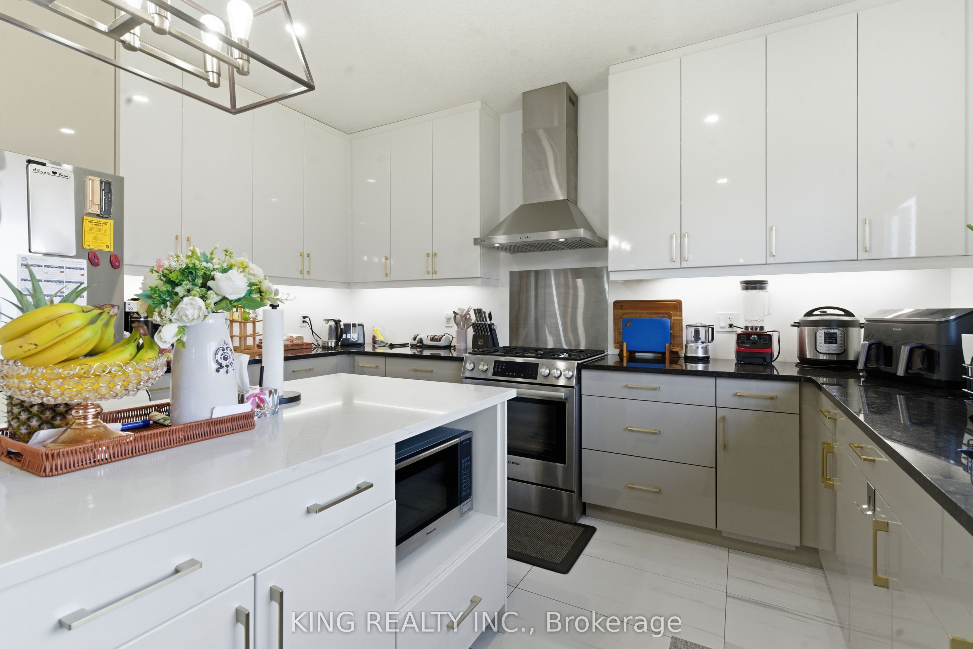 200 Boardwalk Way Property Photo 10