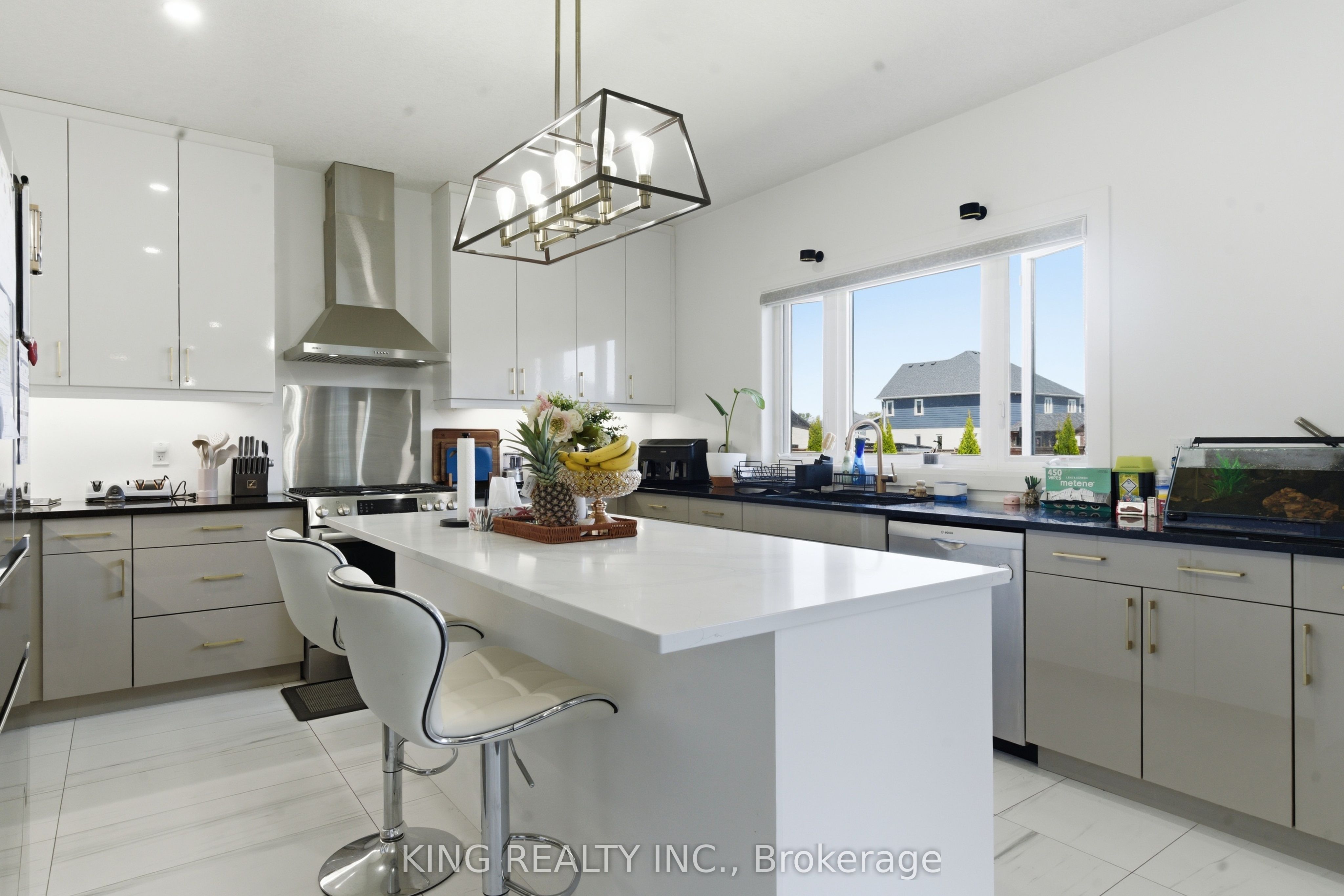 200 Boardwalk Way Property Photo 11
