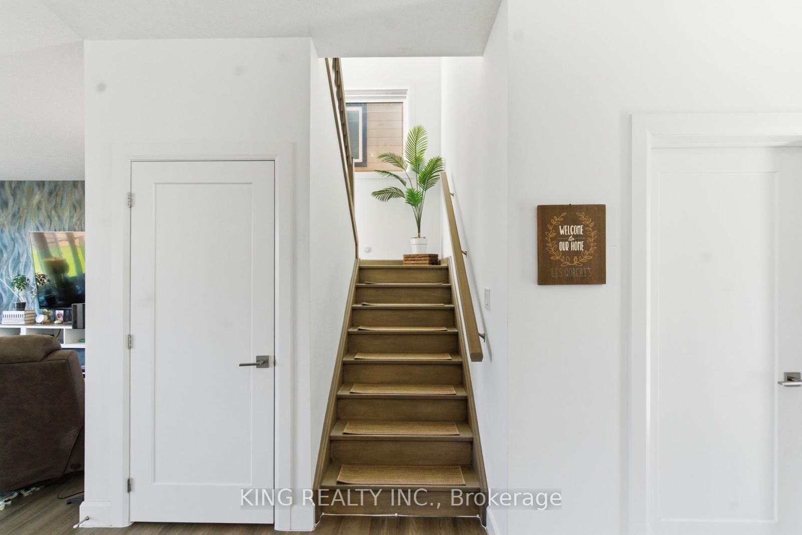200 Boardwalk Way Property Photo 13