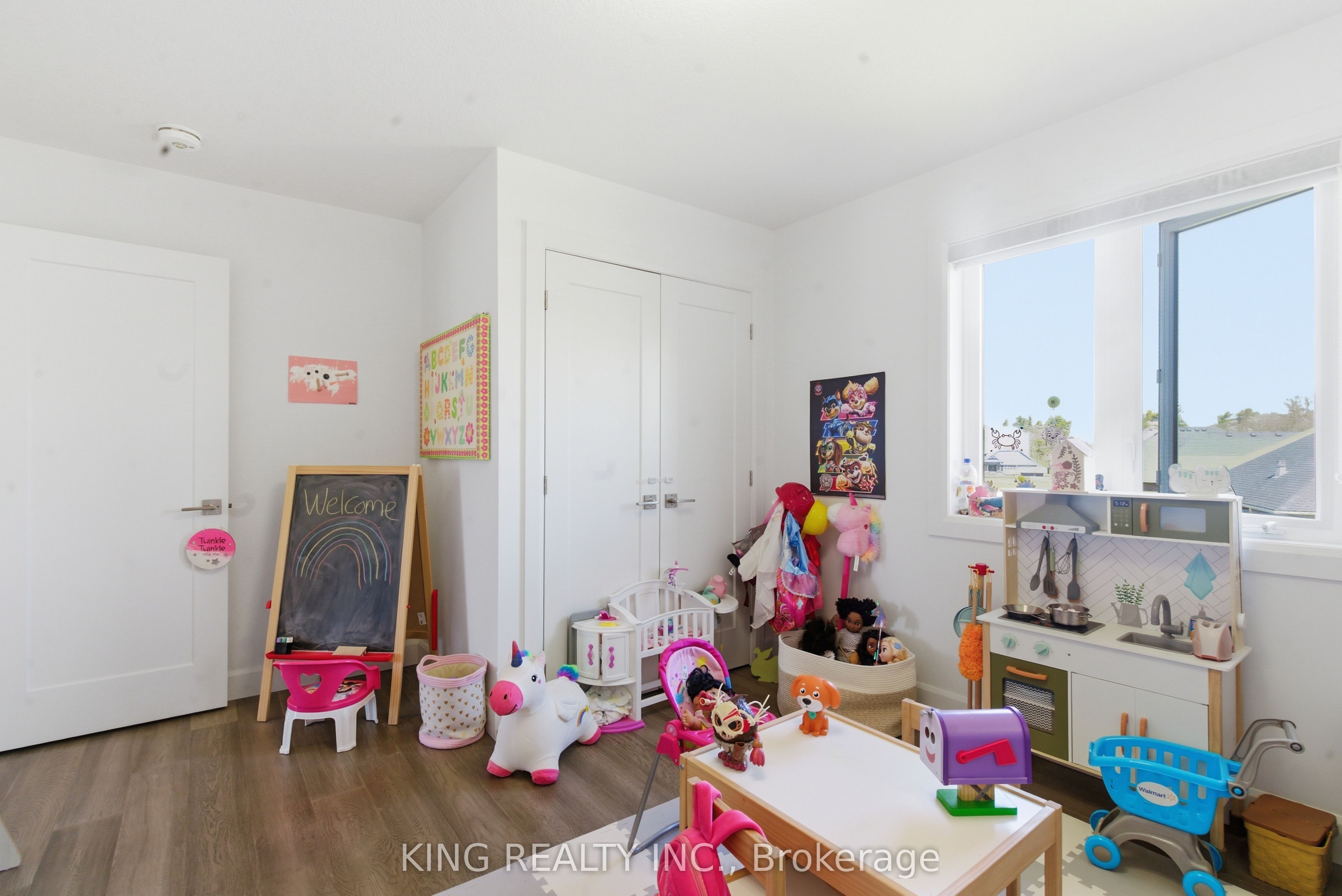 200 Boardwalk Way Property Photo 16