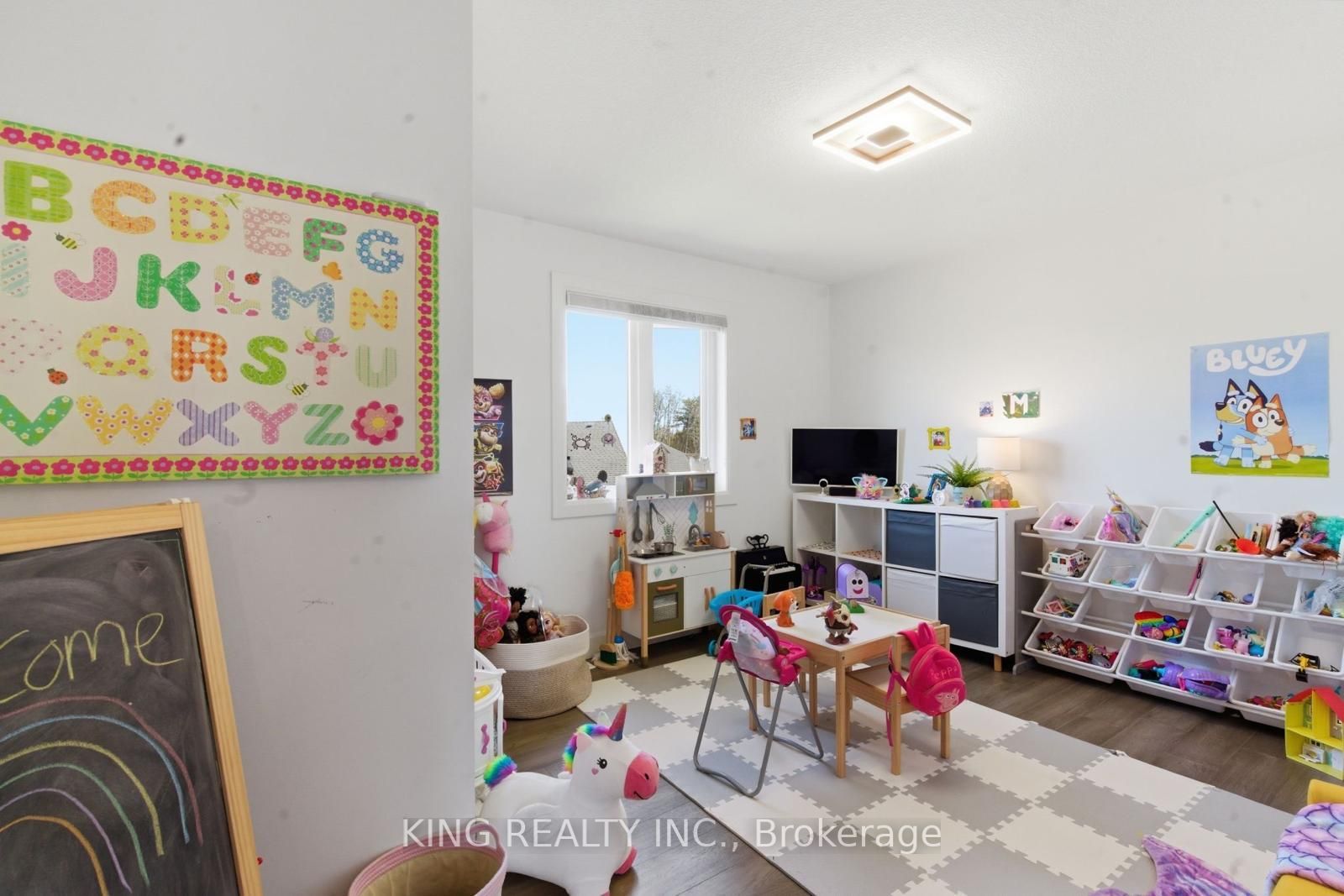 200 Boardwalk Way Property Photo 17