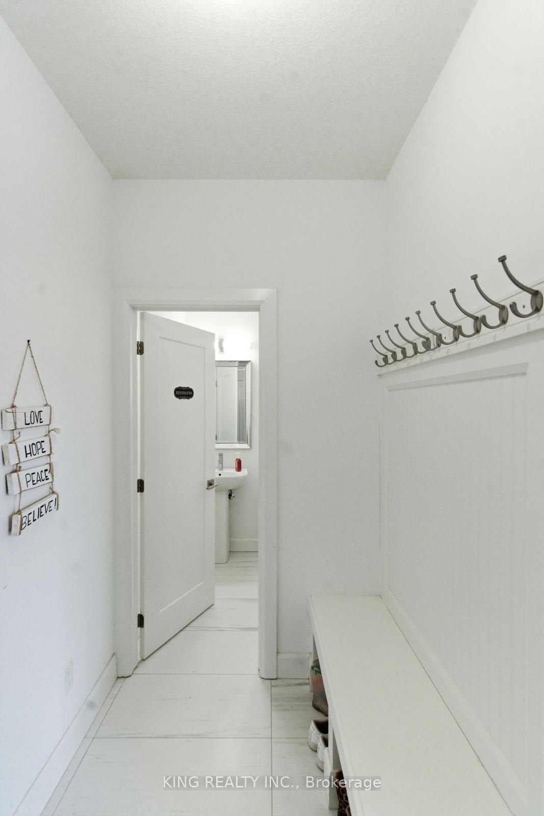 200 Boardwalk Way Property Photo 24