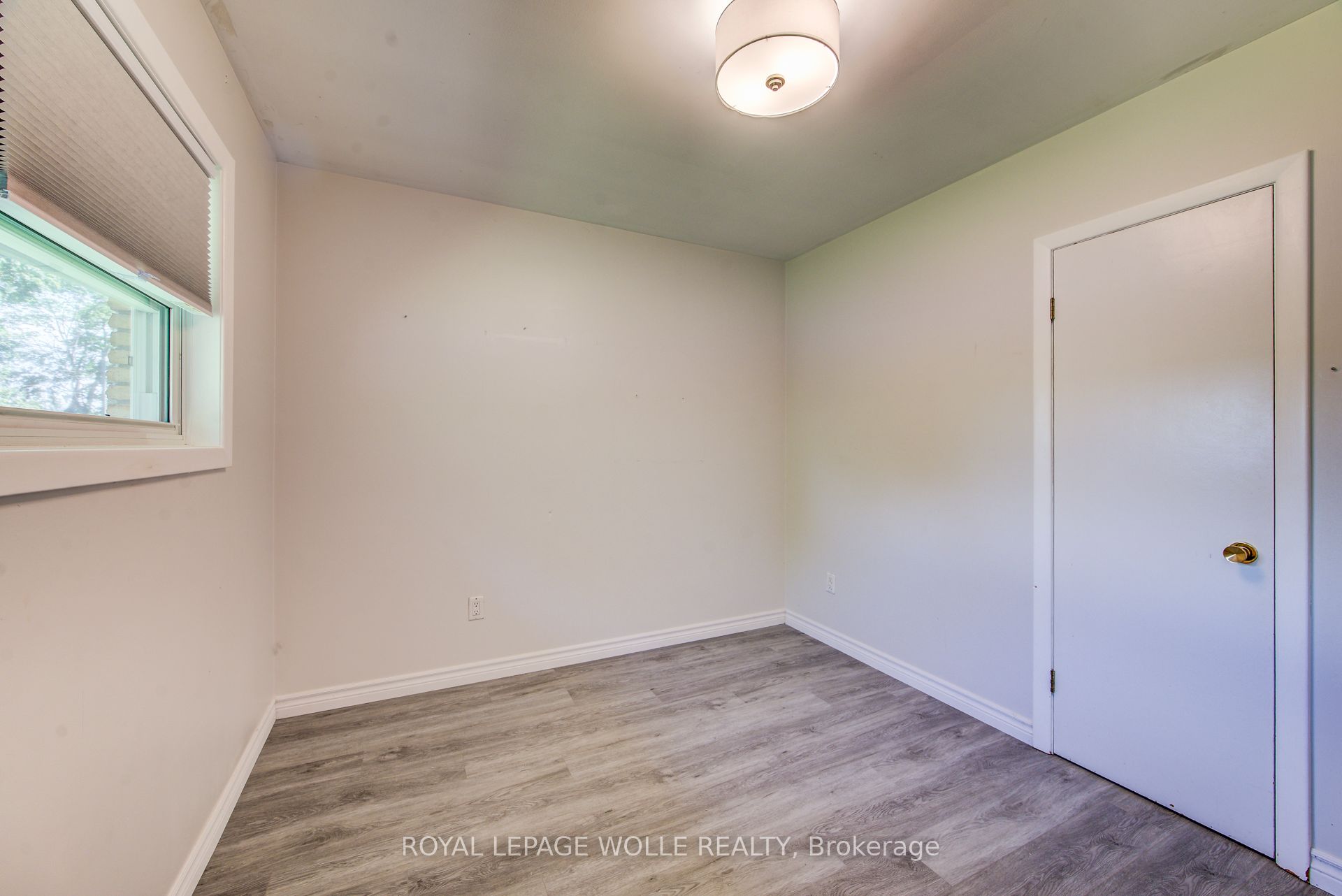 139 Elgin Crescent Property Photo 15