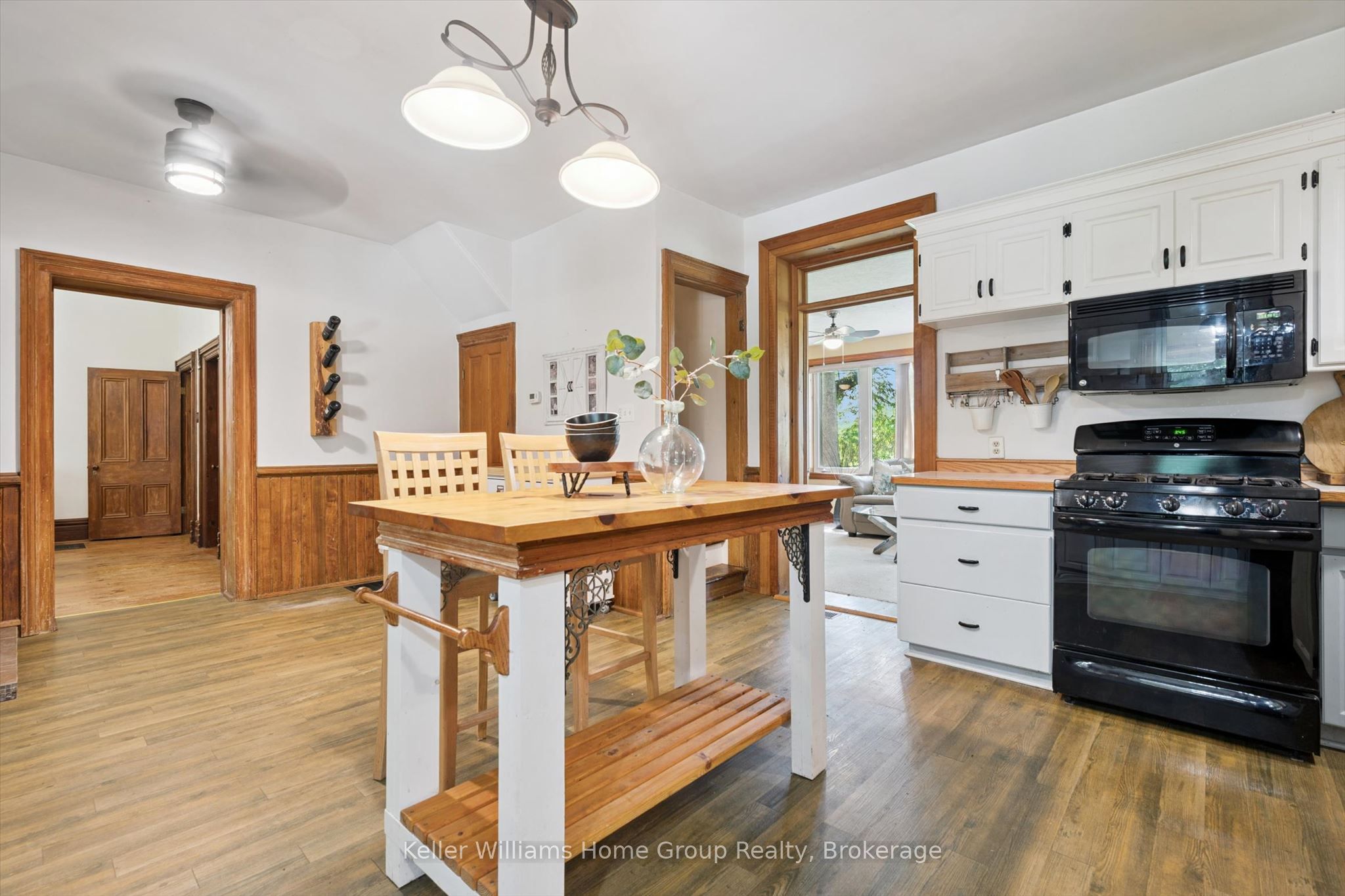9540 Ayton Road Property Photo 18