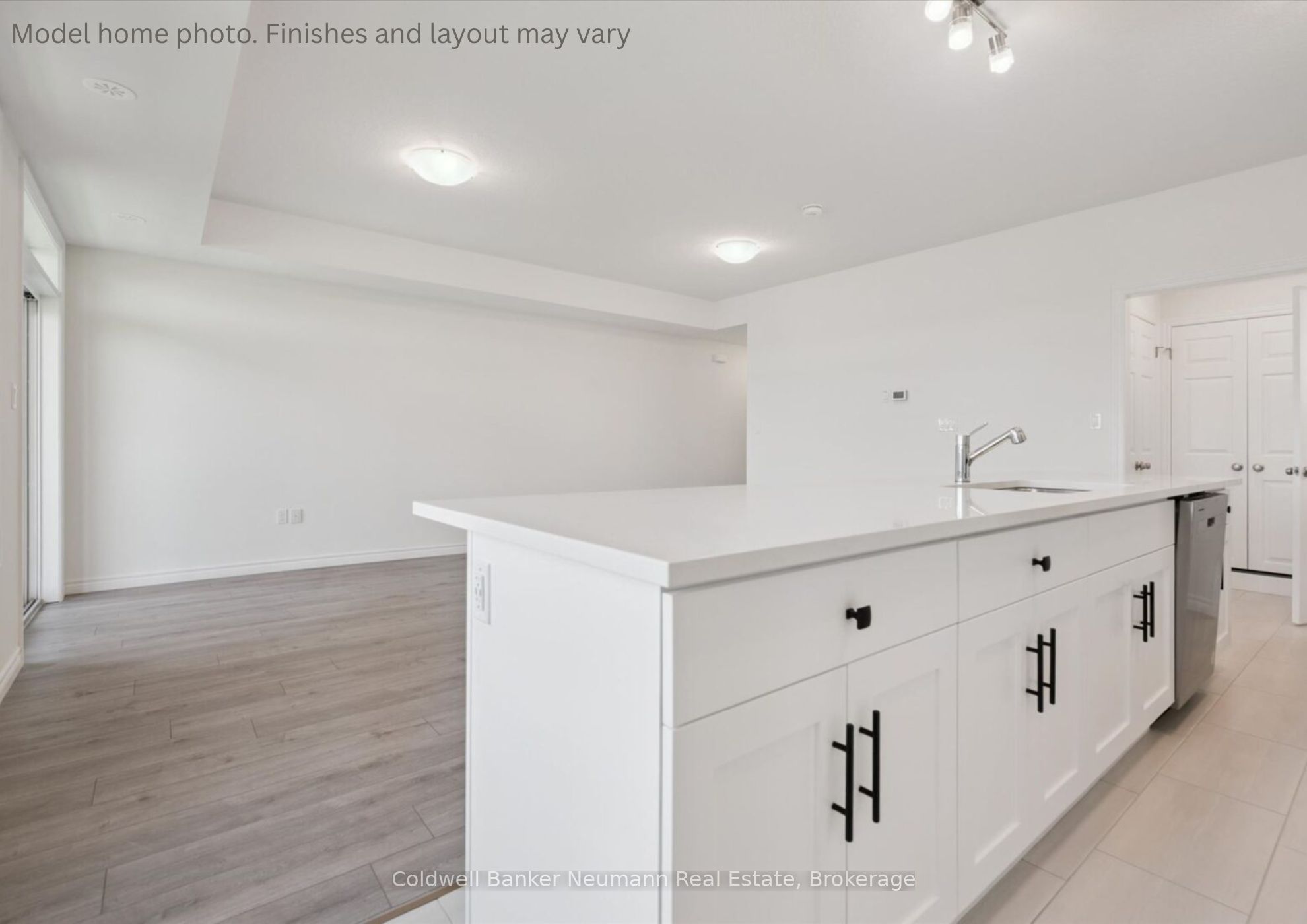 13-53 Allegro Common Property Photo 3