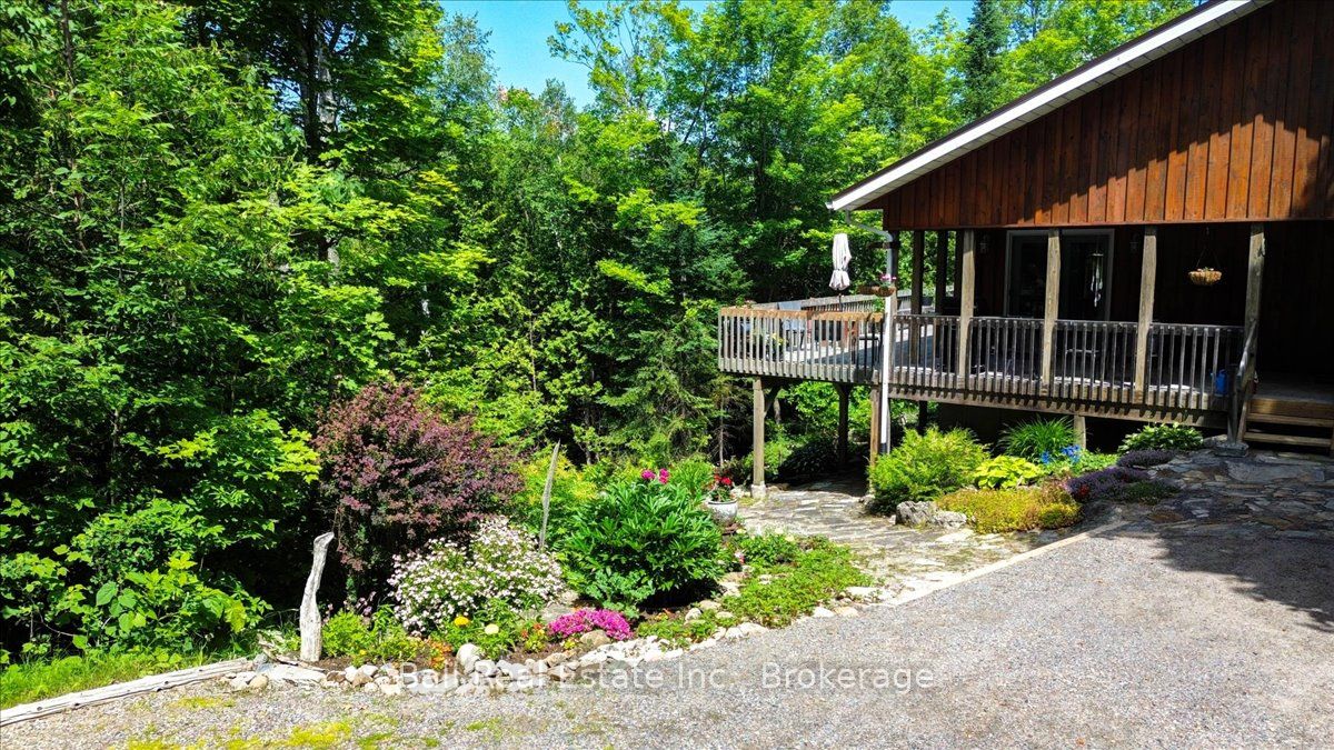 240 Stringer Drive Property Photo 8