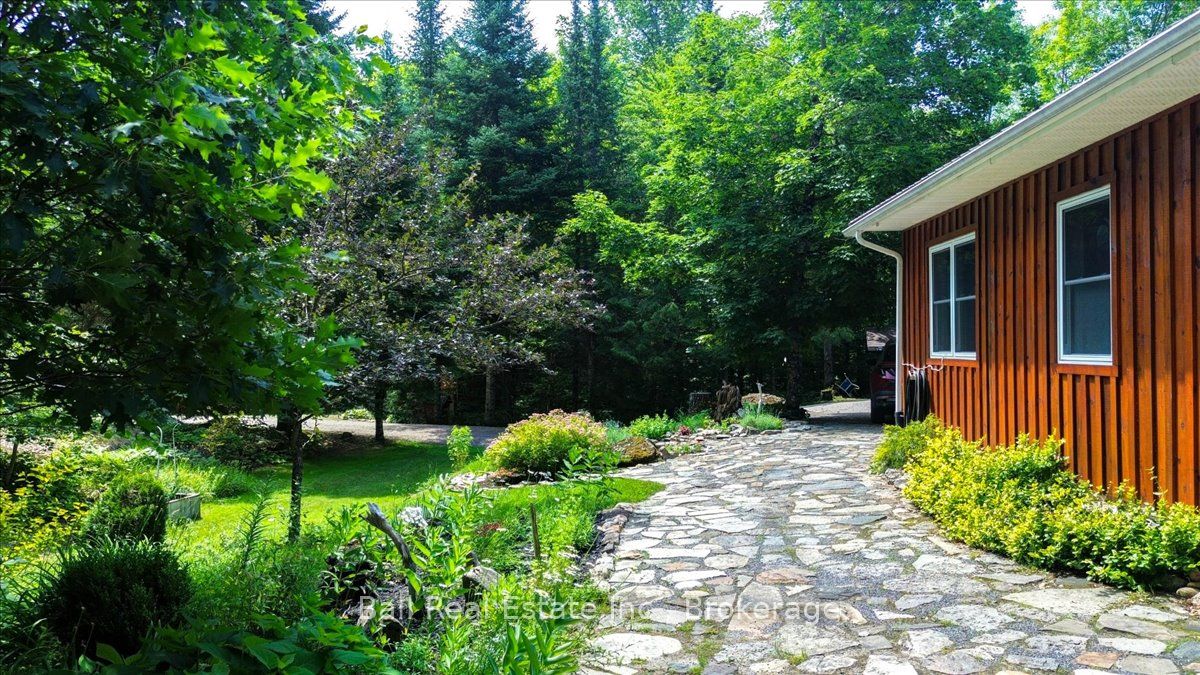 240 Stringer Drive Property Photo 11