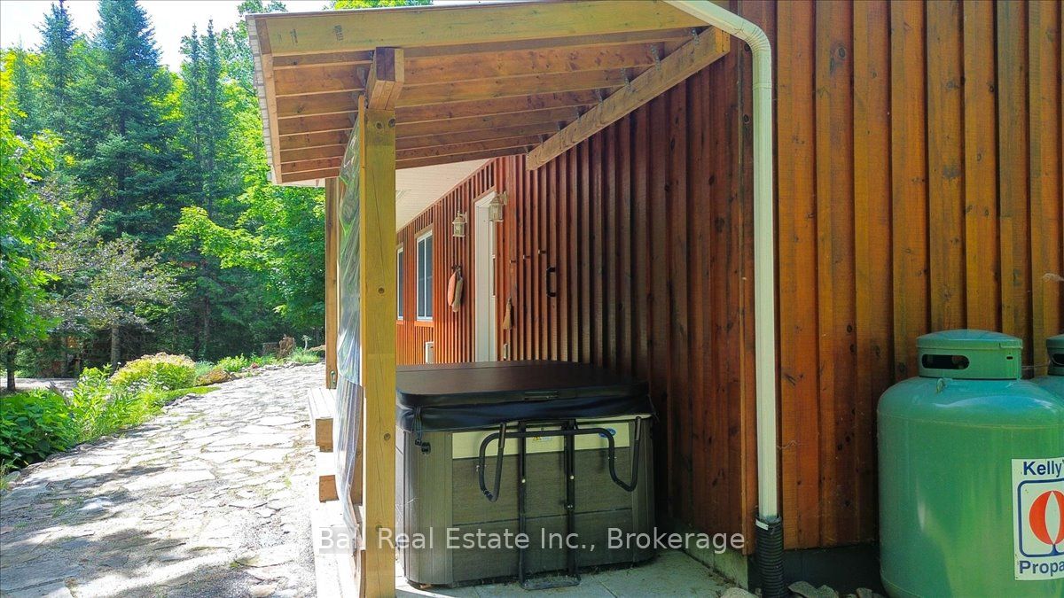 240 Stringer Drive Property Photo 12