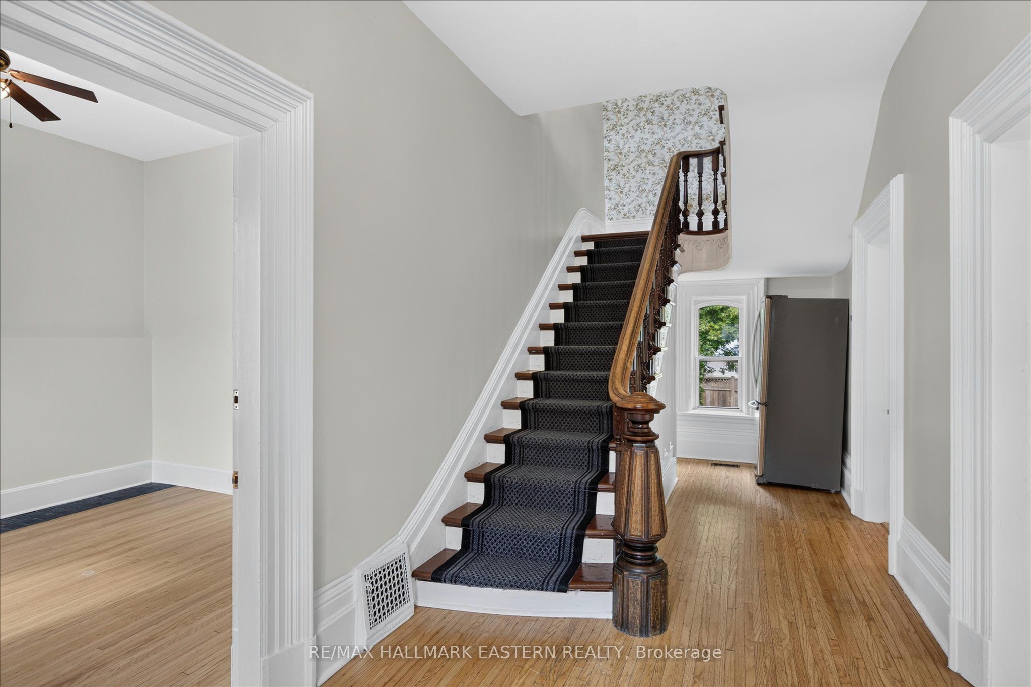 475 Aylmer Street N Property Photo 6