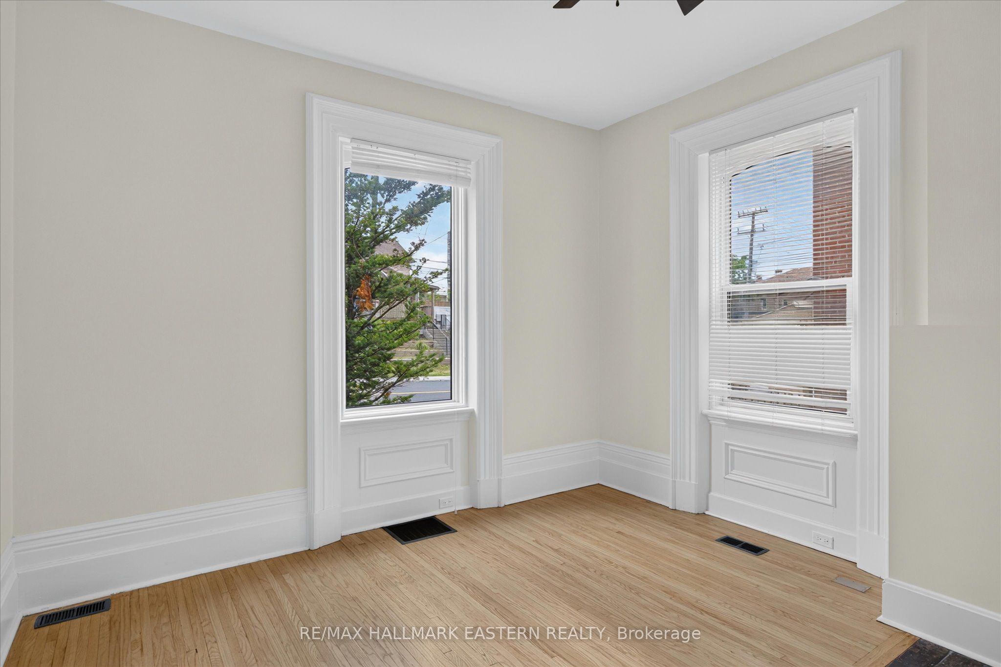 475 Aylmer Street N Property Photo 7