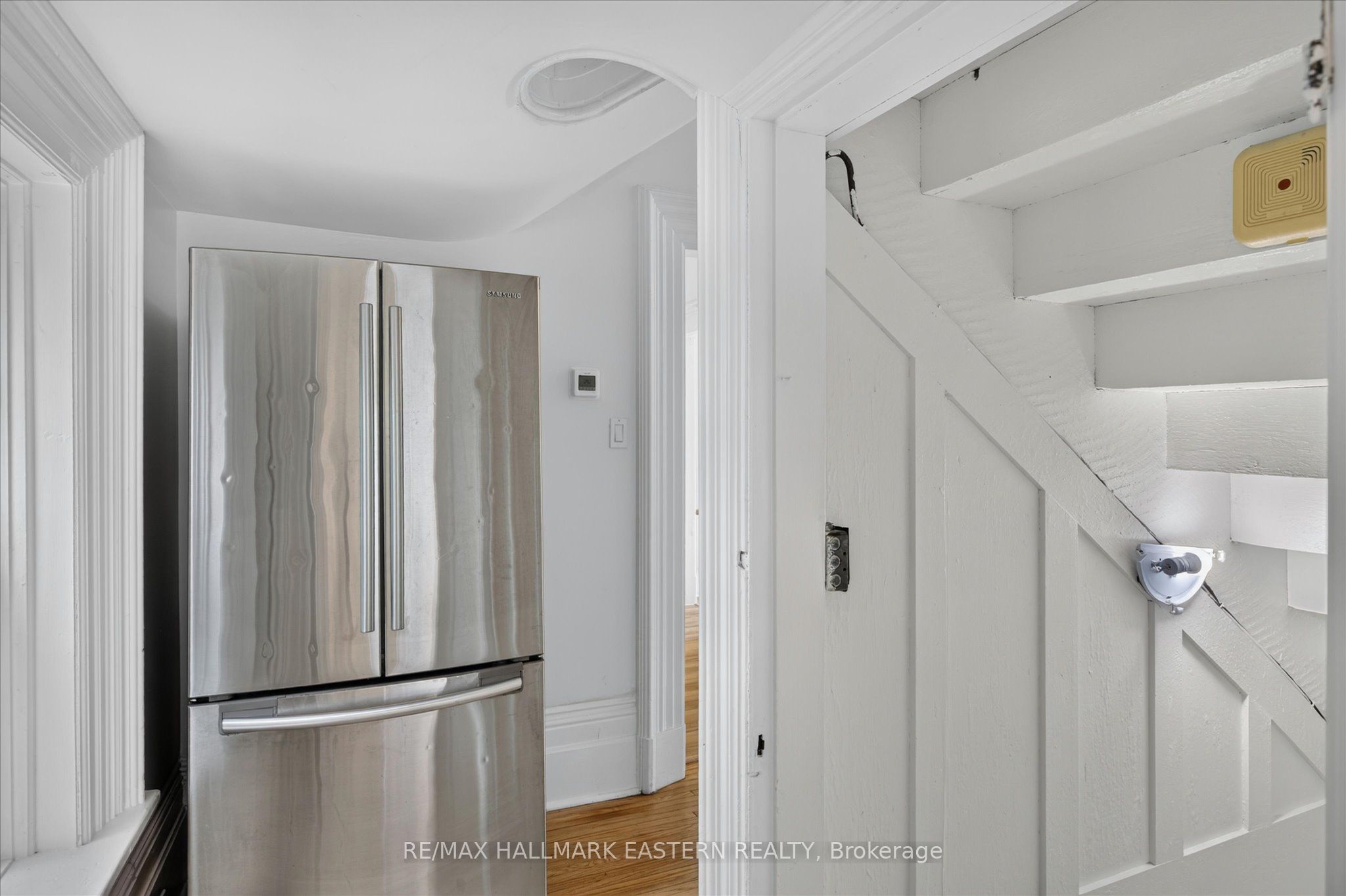 475 Aylmer Street N Property Photo 21