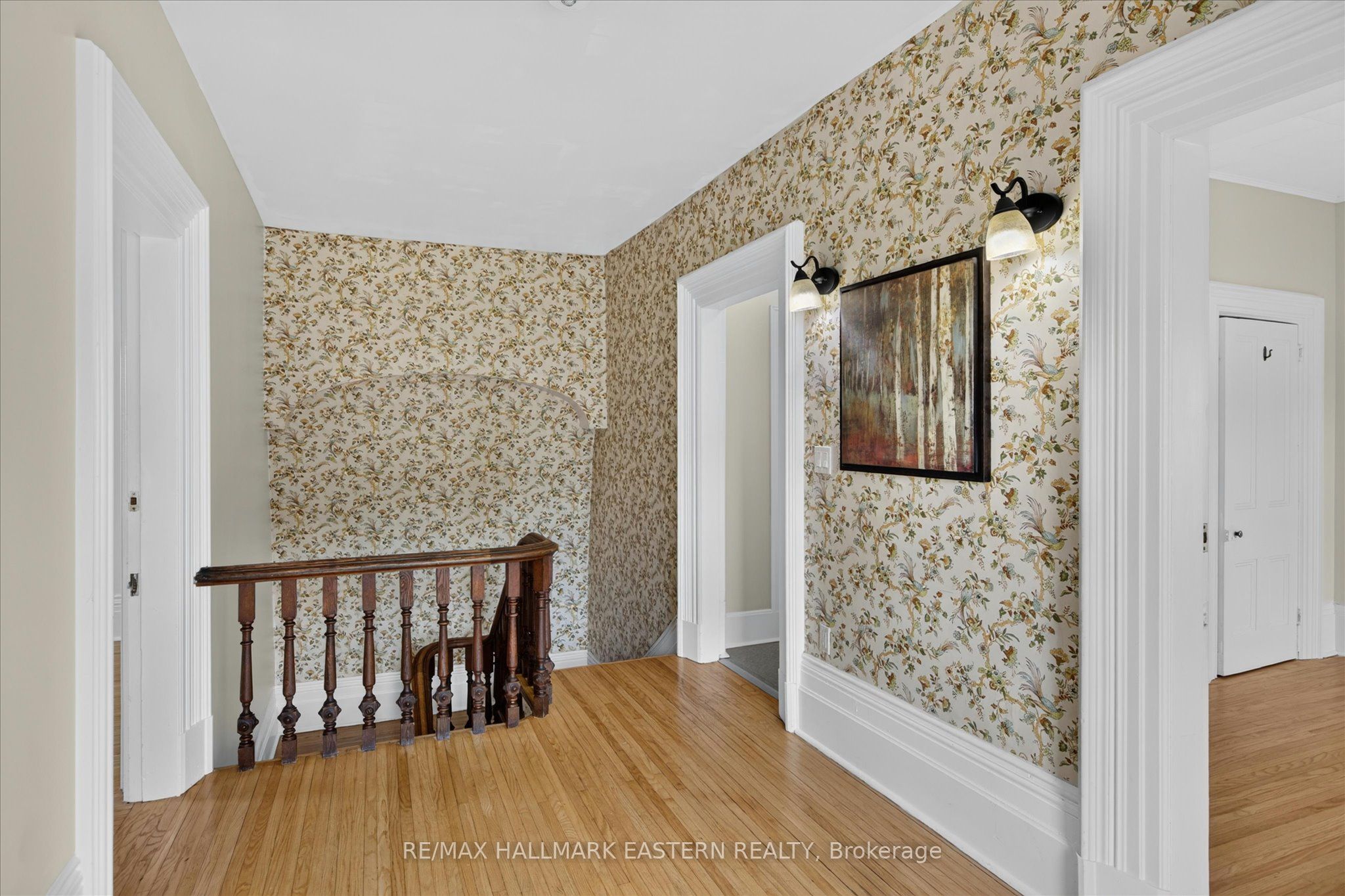 475 Aylmer Street N Property Photo 23