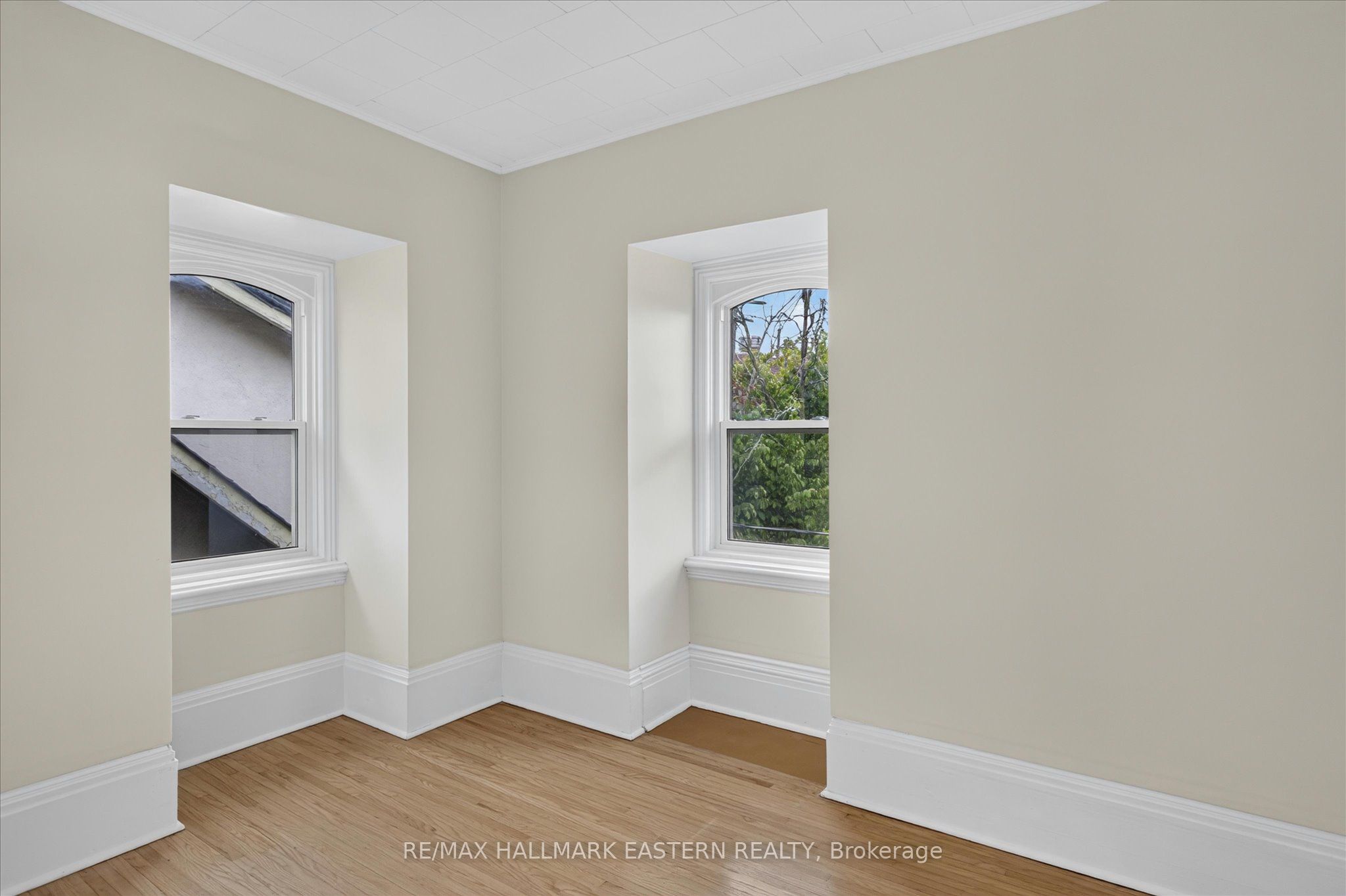475 Aylmer Street N Property Photo 30