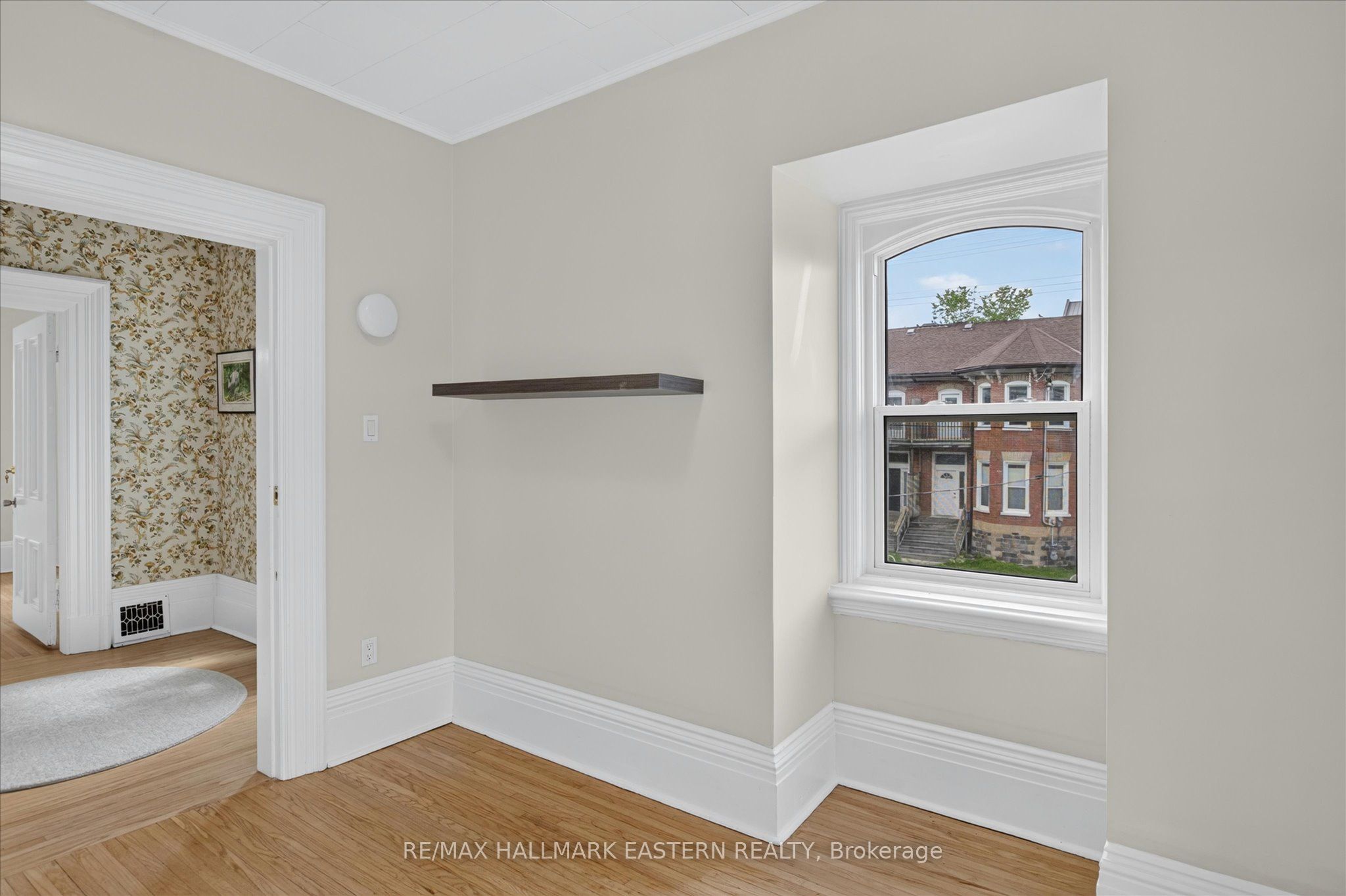 475 Aylmer Street N Property Photo 34